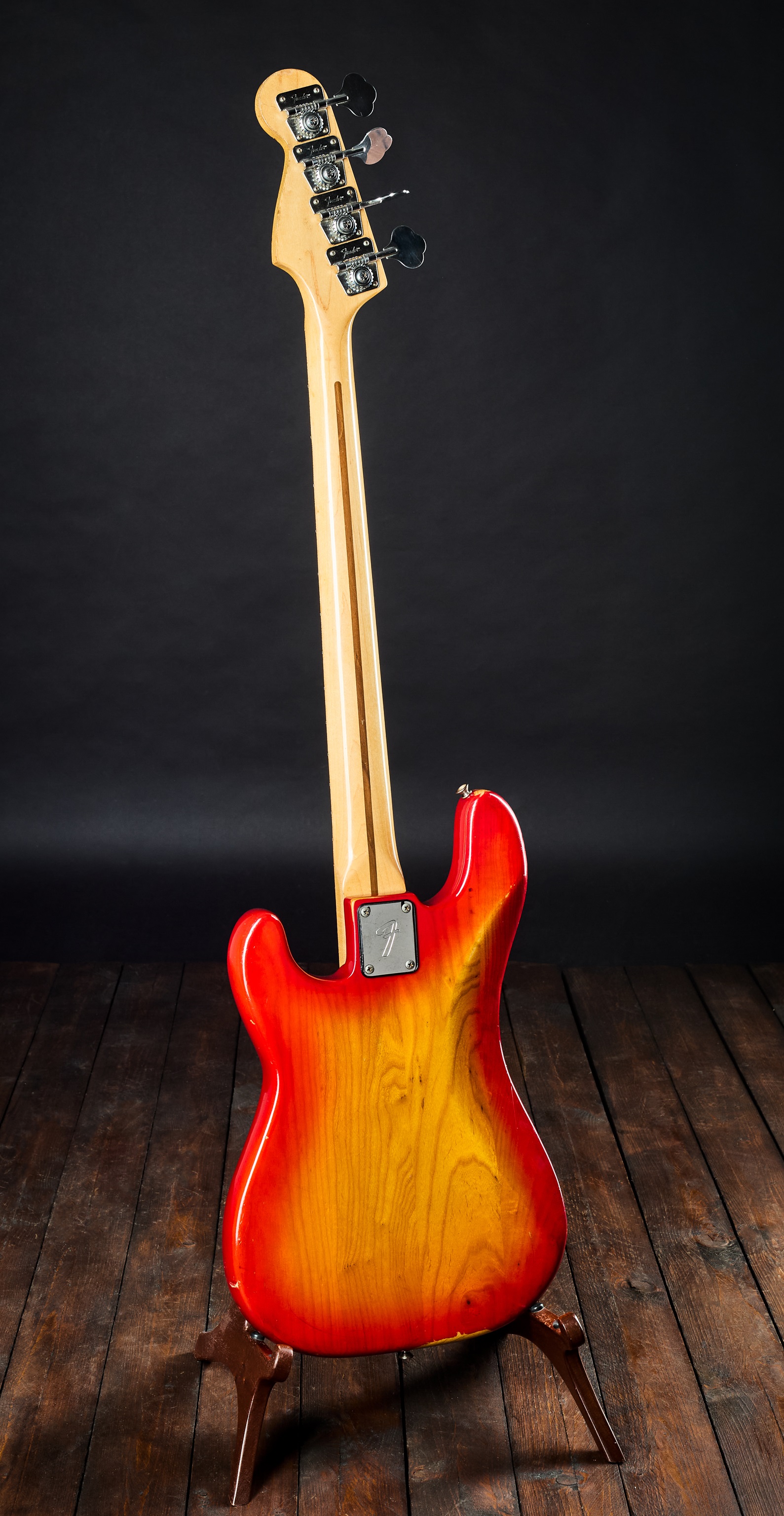 Fender 1982 Precision Bass MN Sienna Burst (obrázek 3)