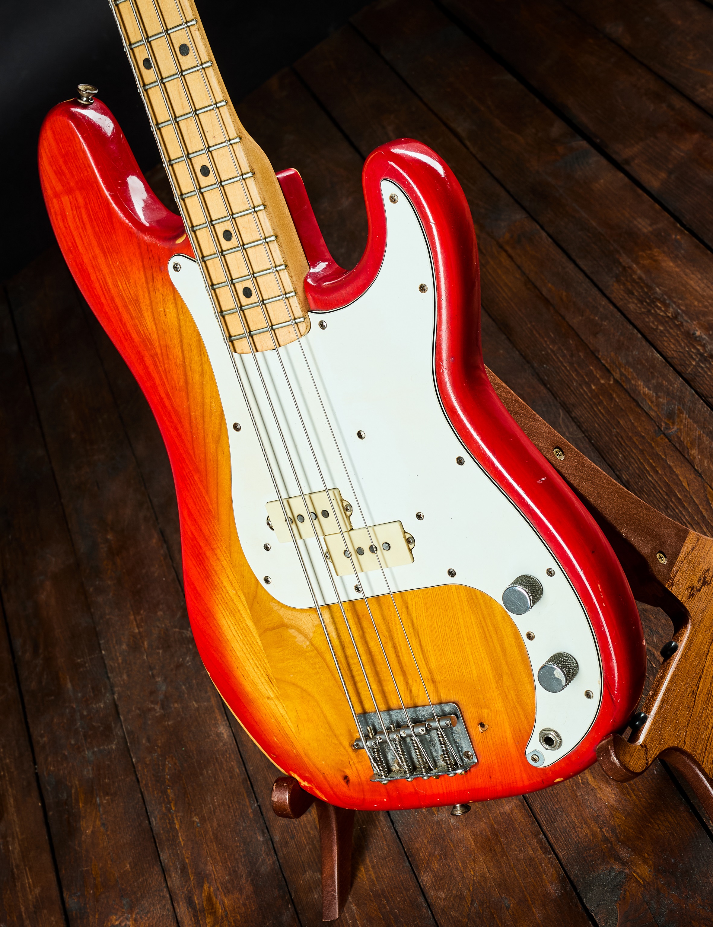 Fender 1982 Precision Bass MN Sienna Burst (obrázek 4)