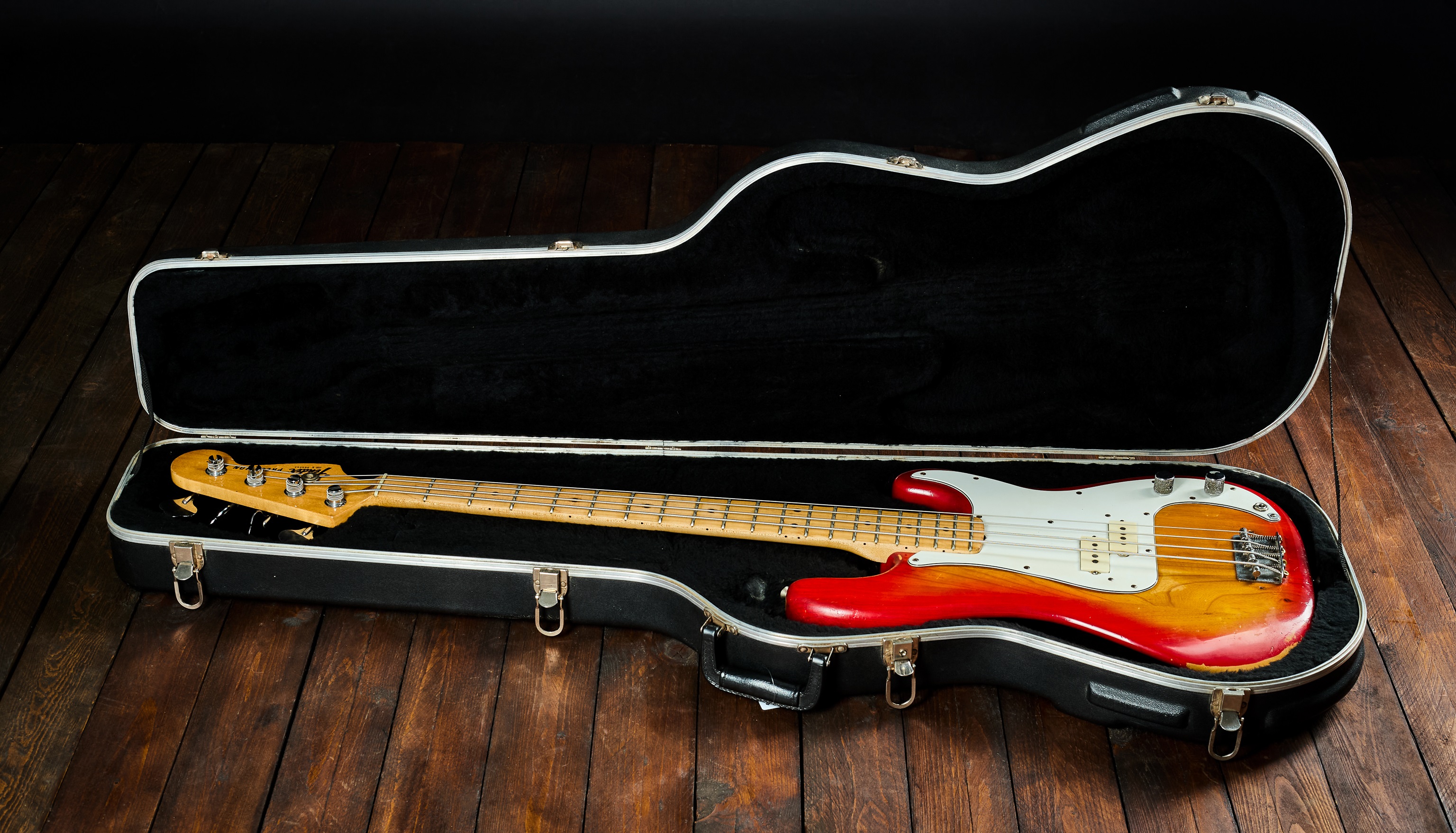 Fender 1982 Precision Bass MN Sienna Burst (obrázek 8)