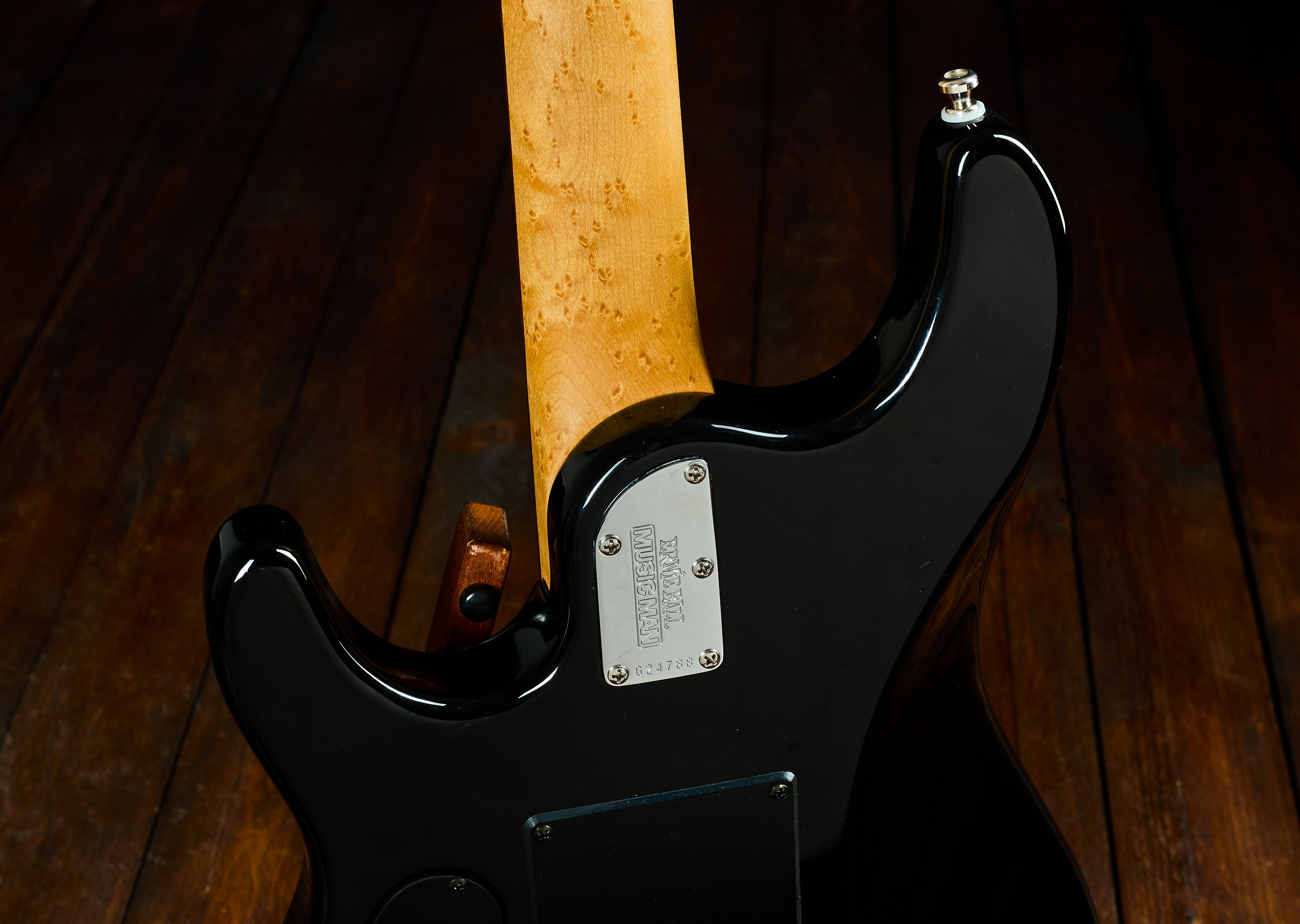 Music Man 2004 Petrucci JP6 Black (obrázek 5)