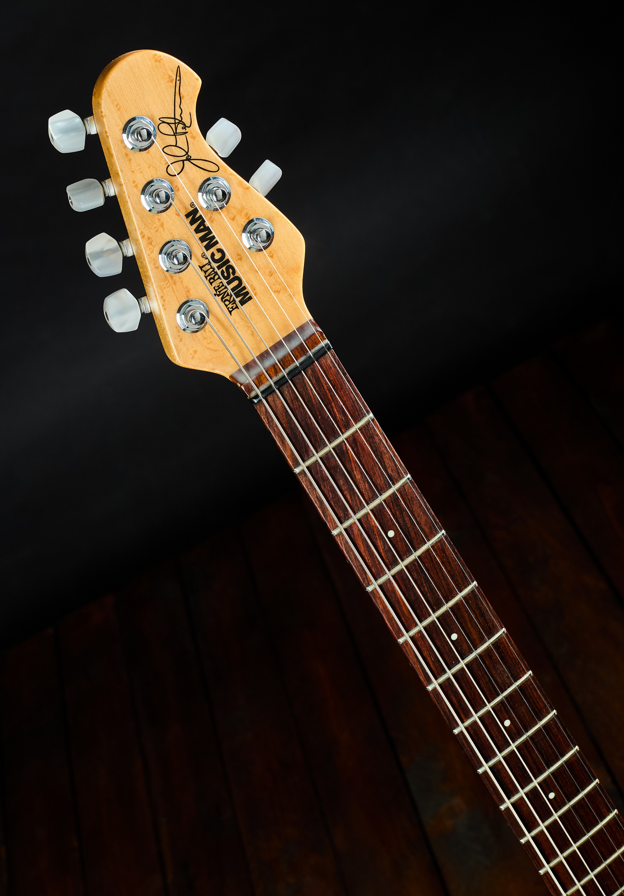 Music Man 2004 Petrucci JP6 Black (obrázek 6)