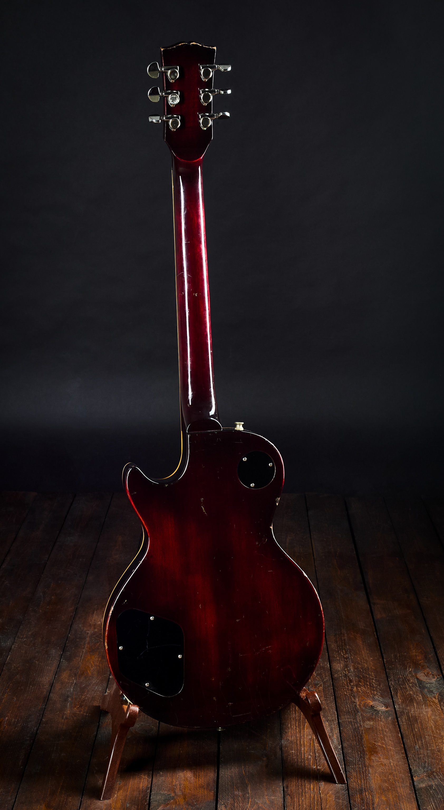 Aria Pro 2 70s LS600 Wine Red (obrázek 3)