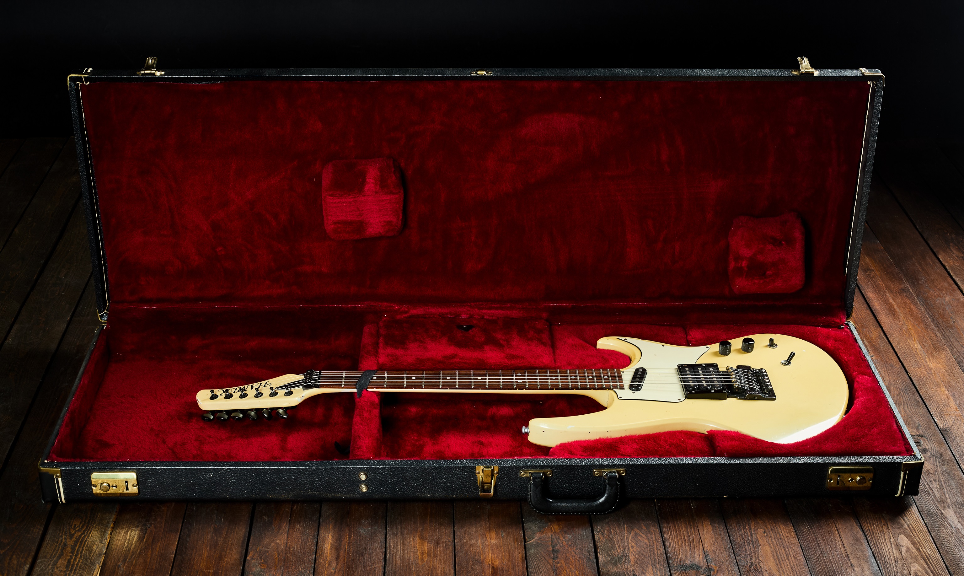 Hamer 1985 Phantom WH Tremolo (obrázek 7)