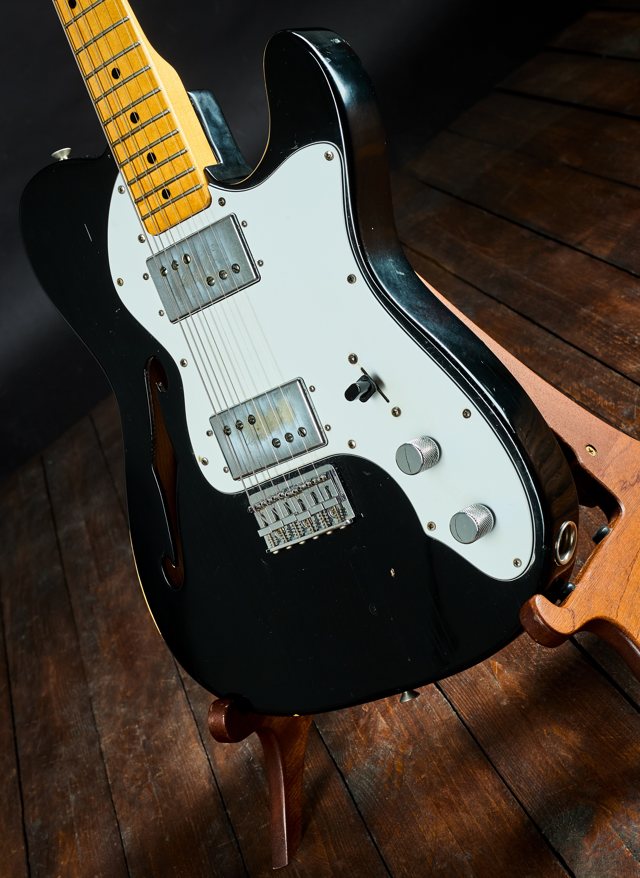 Fender 1974 Thinline Telecaster Custom Color Black (obrázek 4)