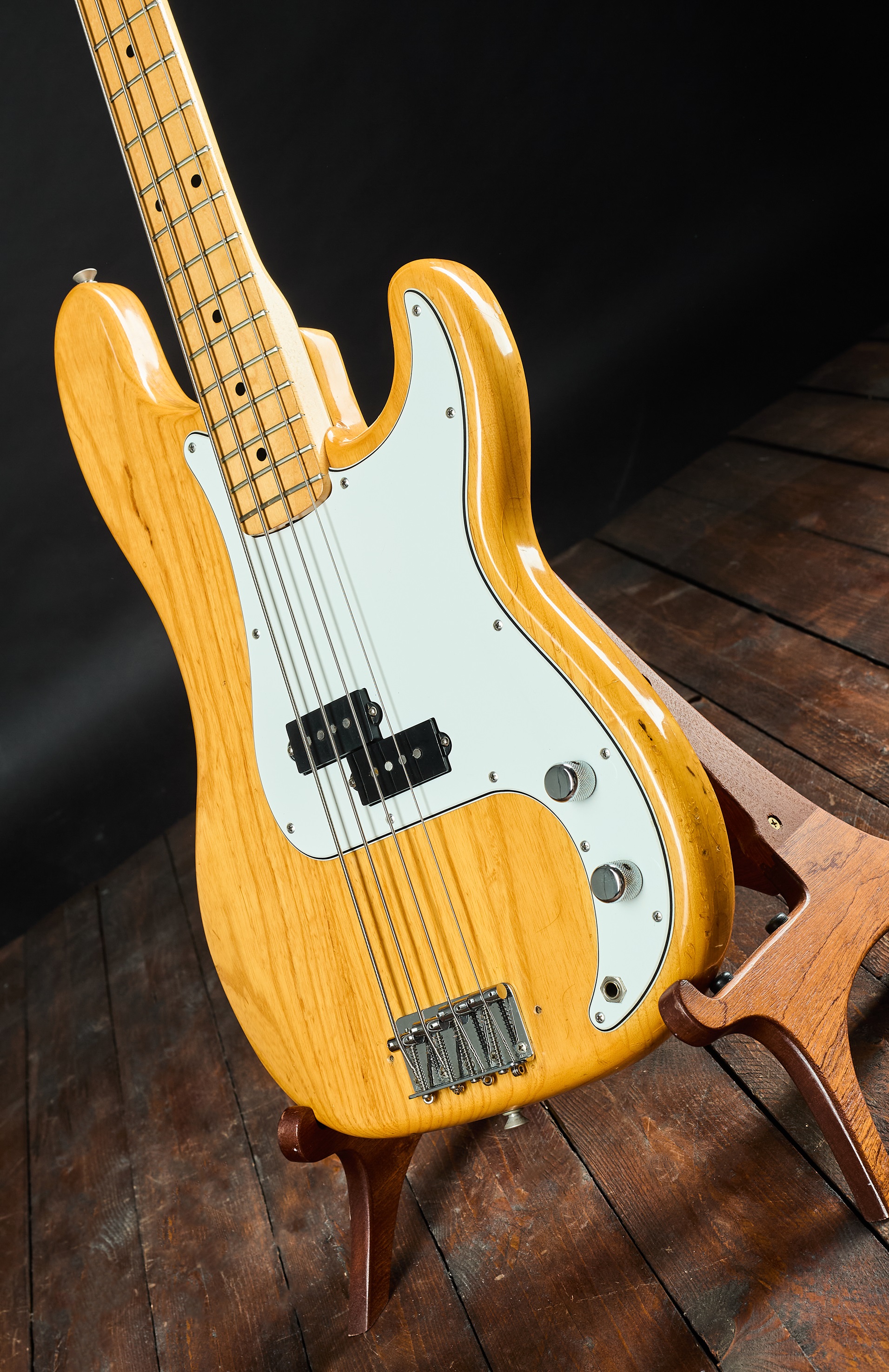 Fender 1973 Precision Bass Natural (obrázek 4)