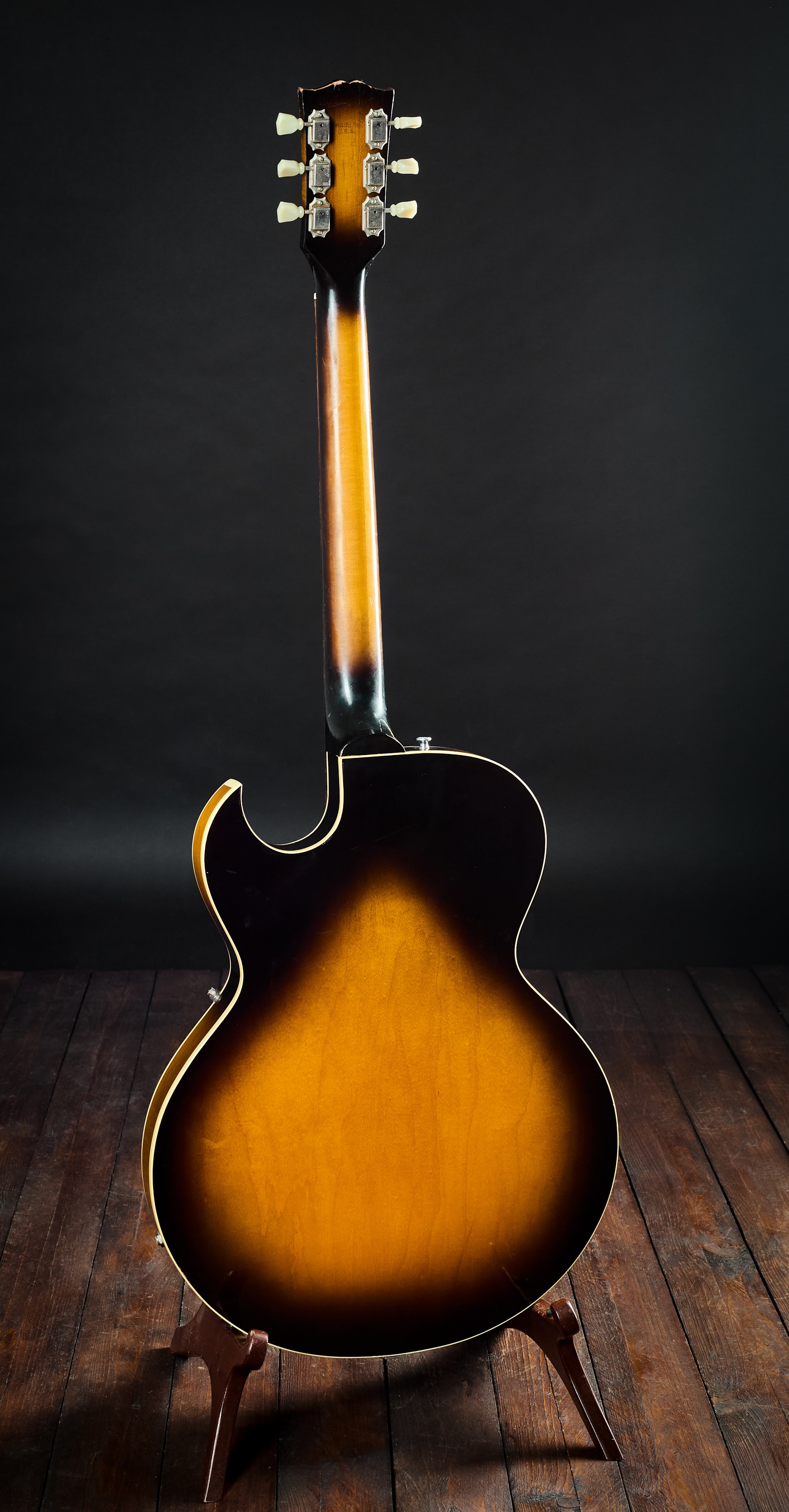 Gibson 1993 ES-135 Sunburst (obrázek 3)