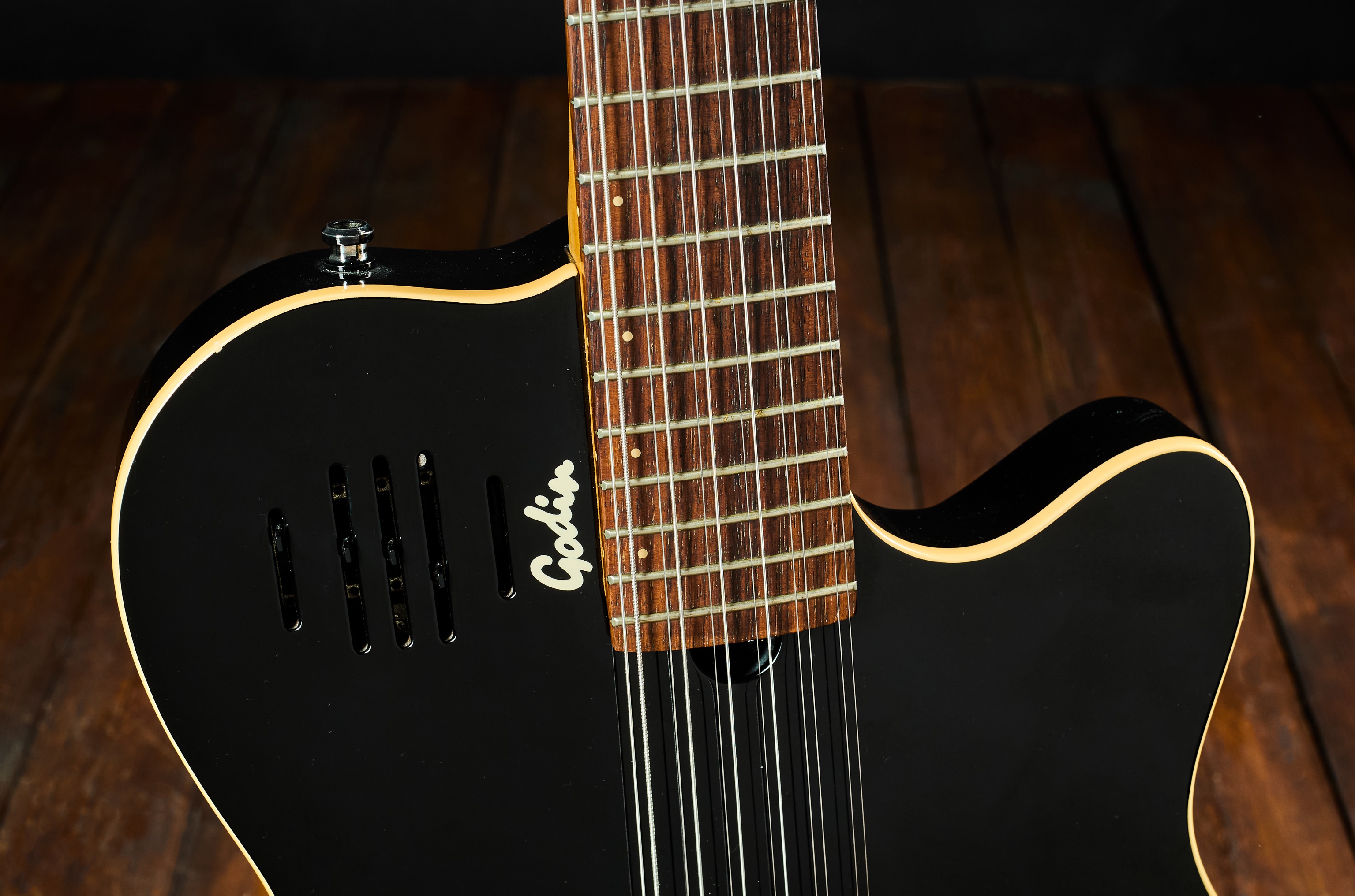 Godin 1999 A12 Black (obrázek 5)