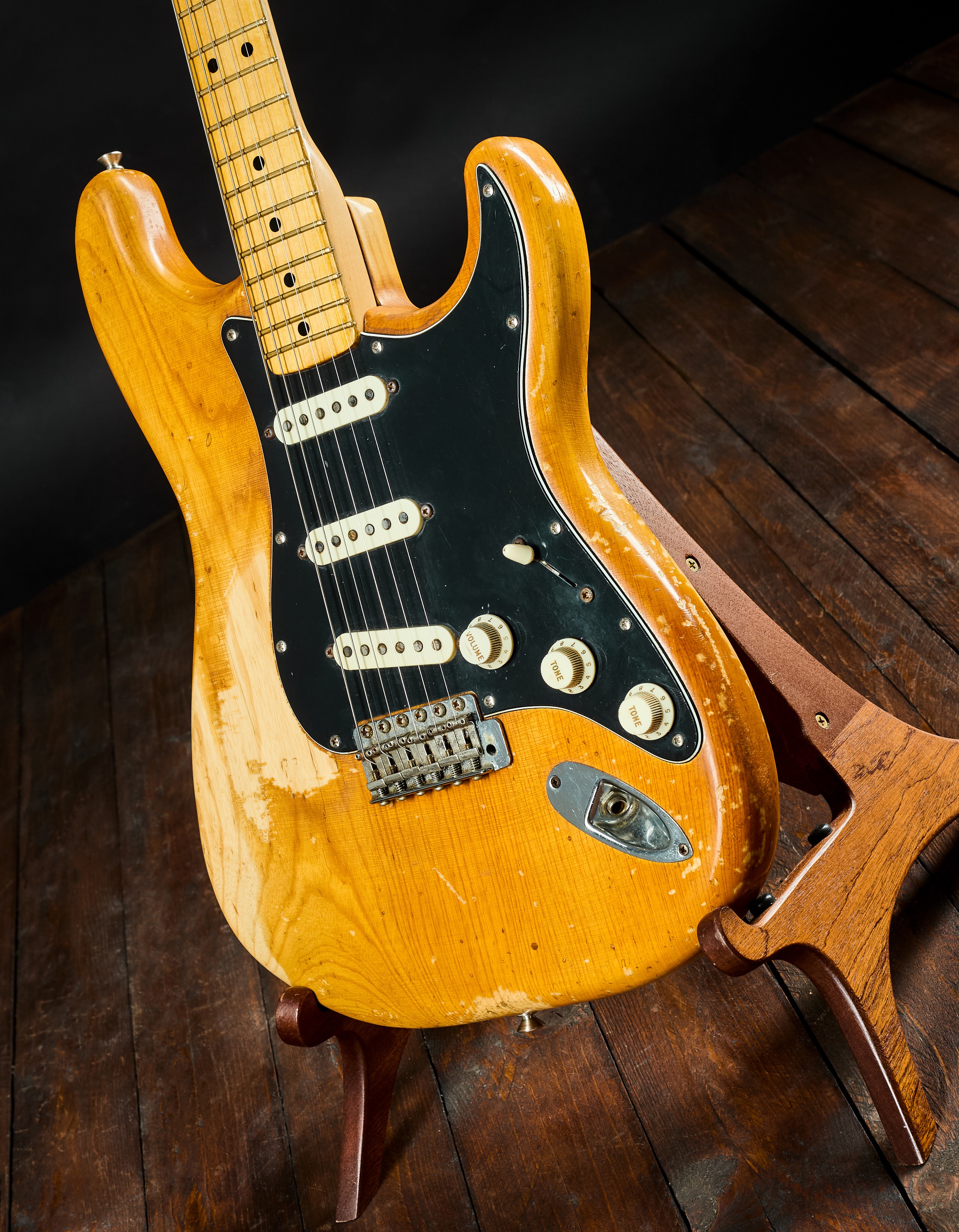 Fender 1975 Stratocaster NAT Refret/Refin (obrázek 4)