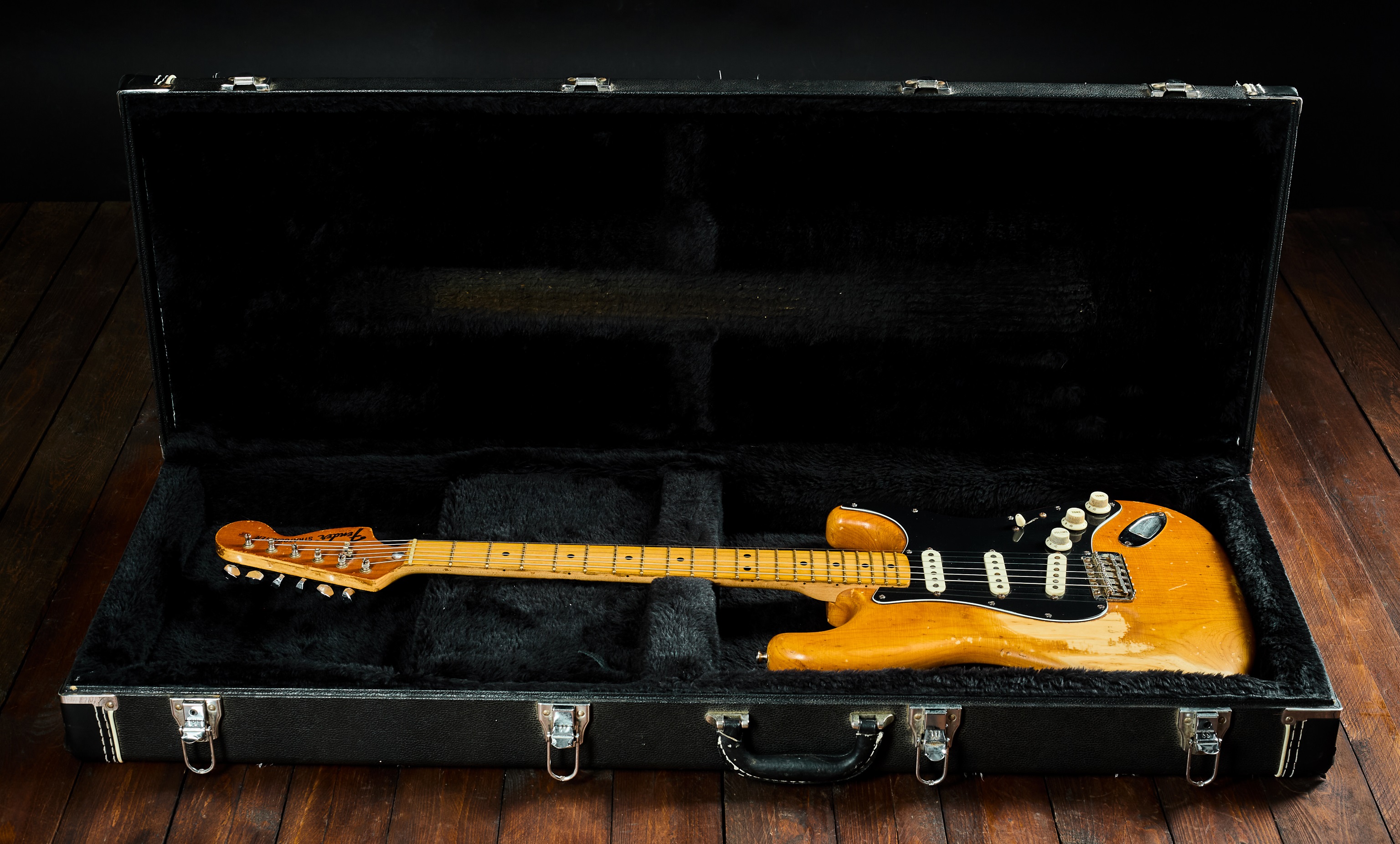 Fender 1975 Stratocaster NAT Refret/Refin (obrázek 8)