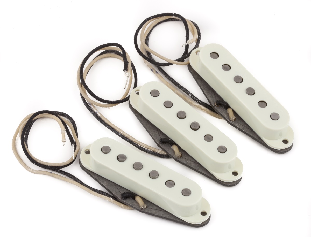 Levně Fender Pure Vintage 65 Strat Set