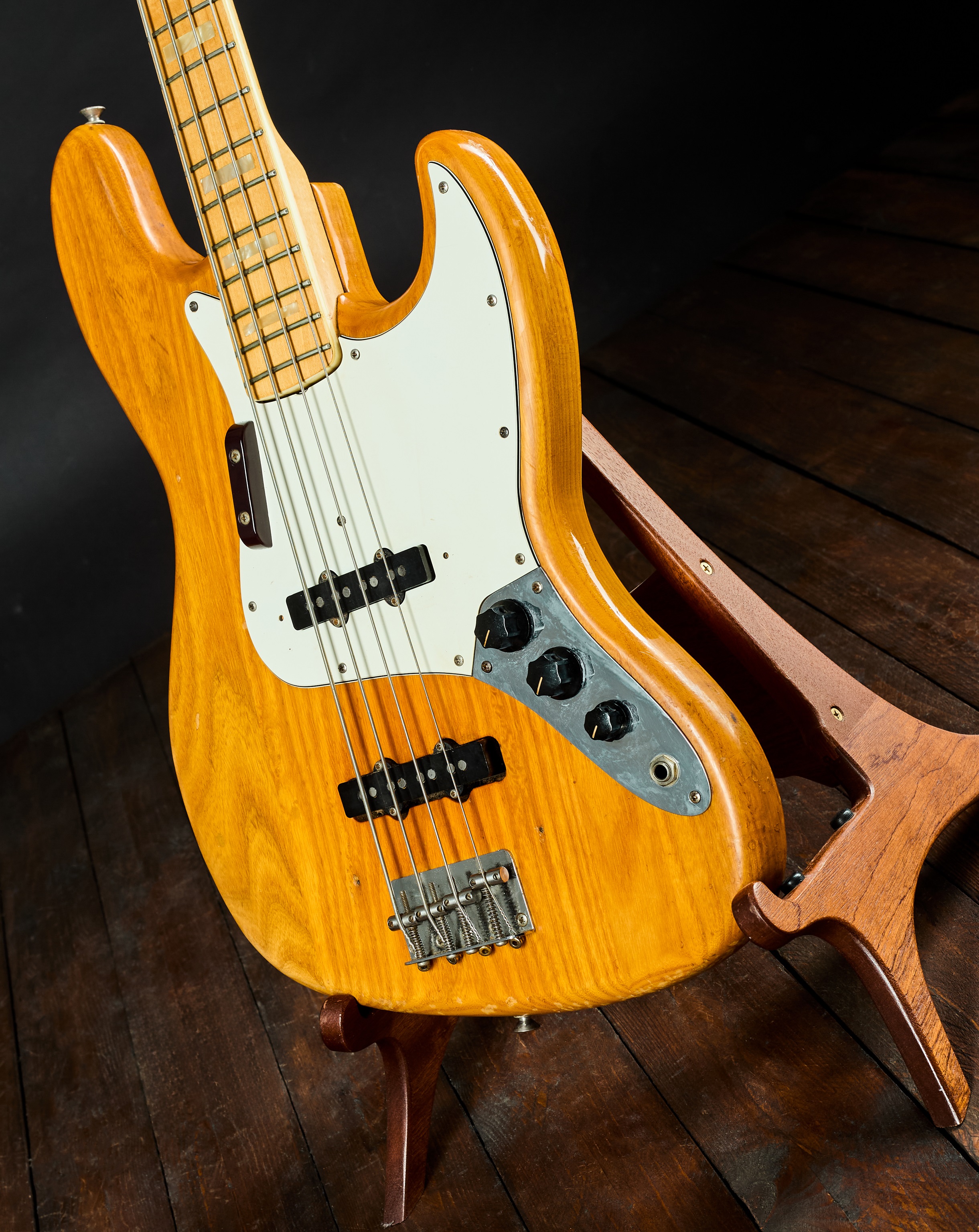 Fender 1975 Jazz Bass Natural (obrázek 4)