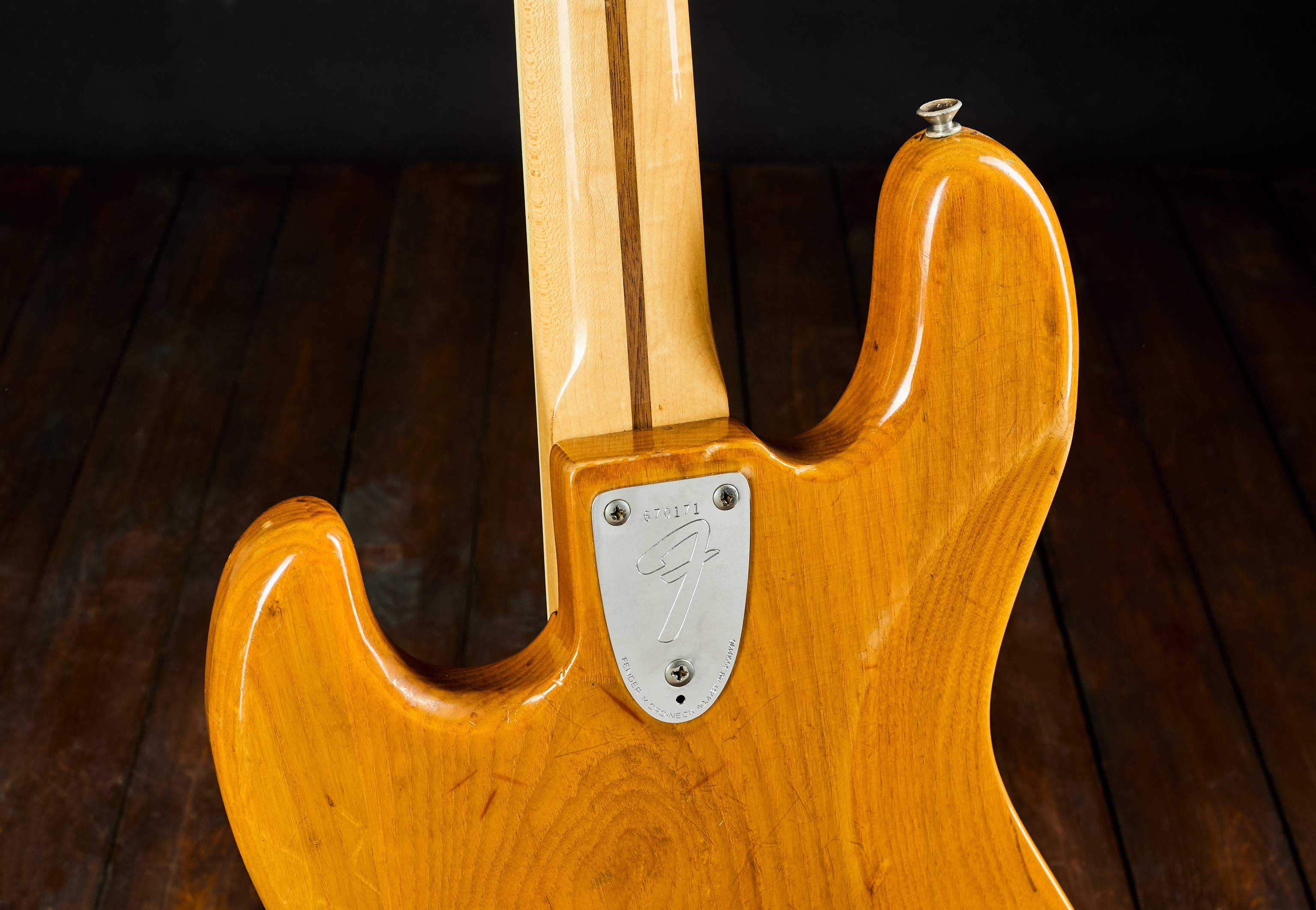 Fender 1975 Jazz Bass Natural (obrázek 5)