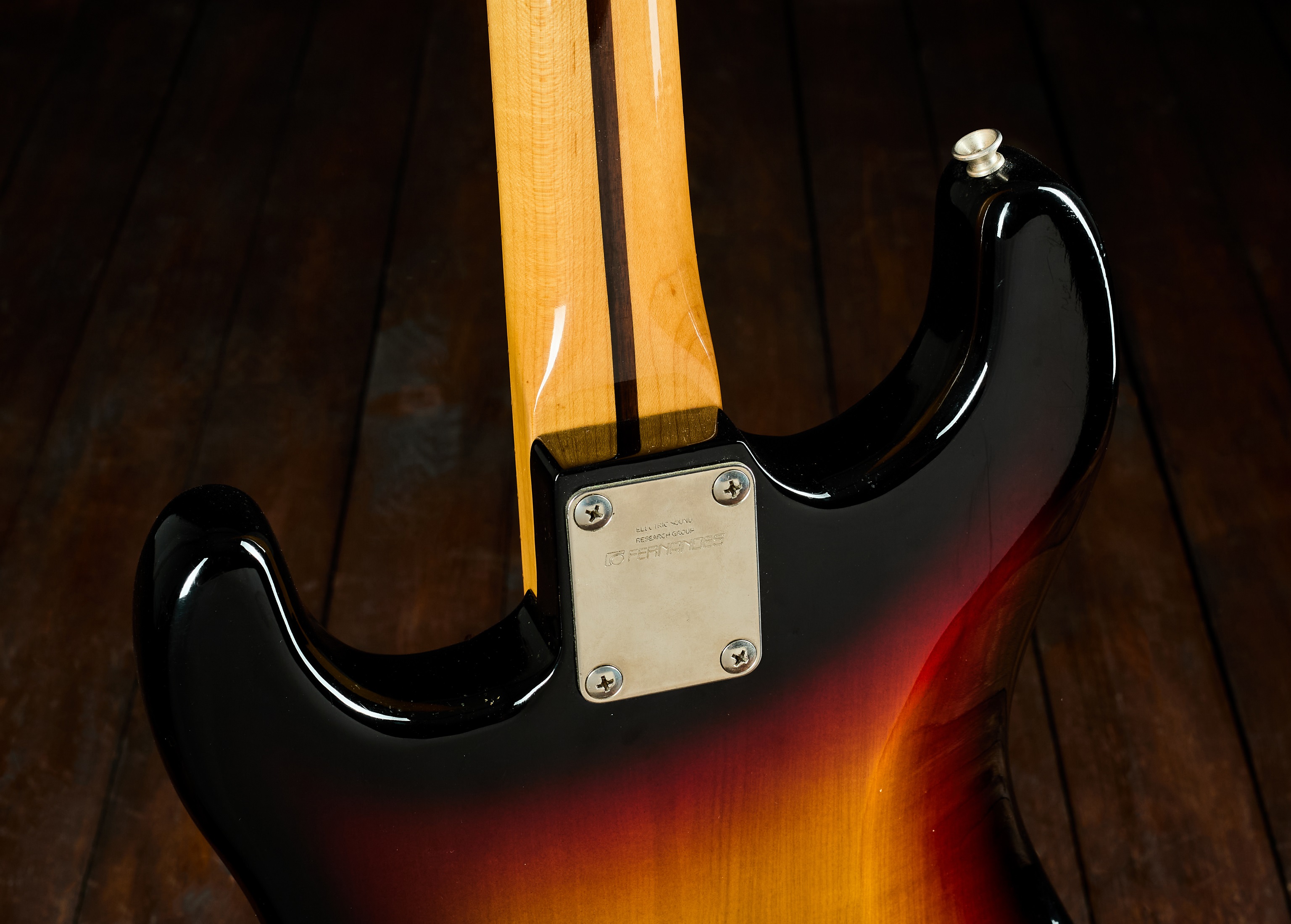 Fernandes 1980 Stone Logo 65T Strat 3TSB (obrázek 5)
