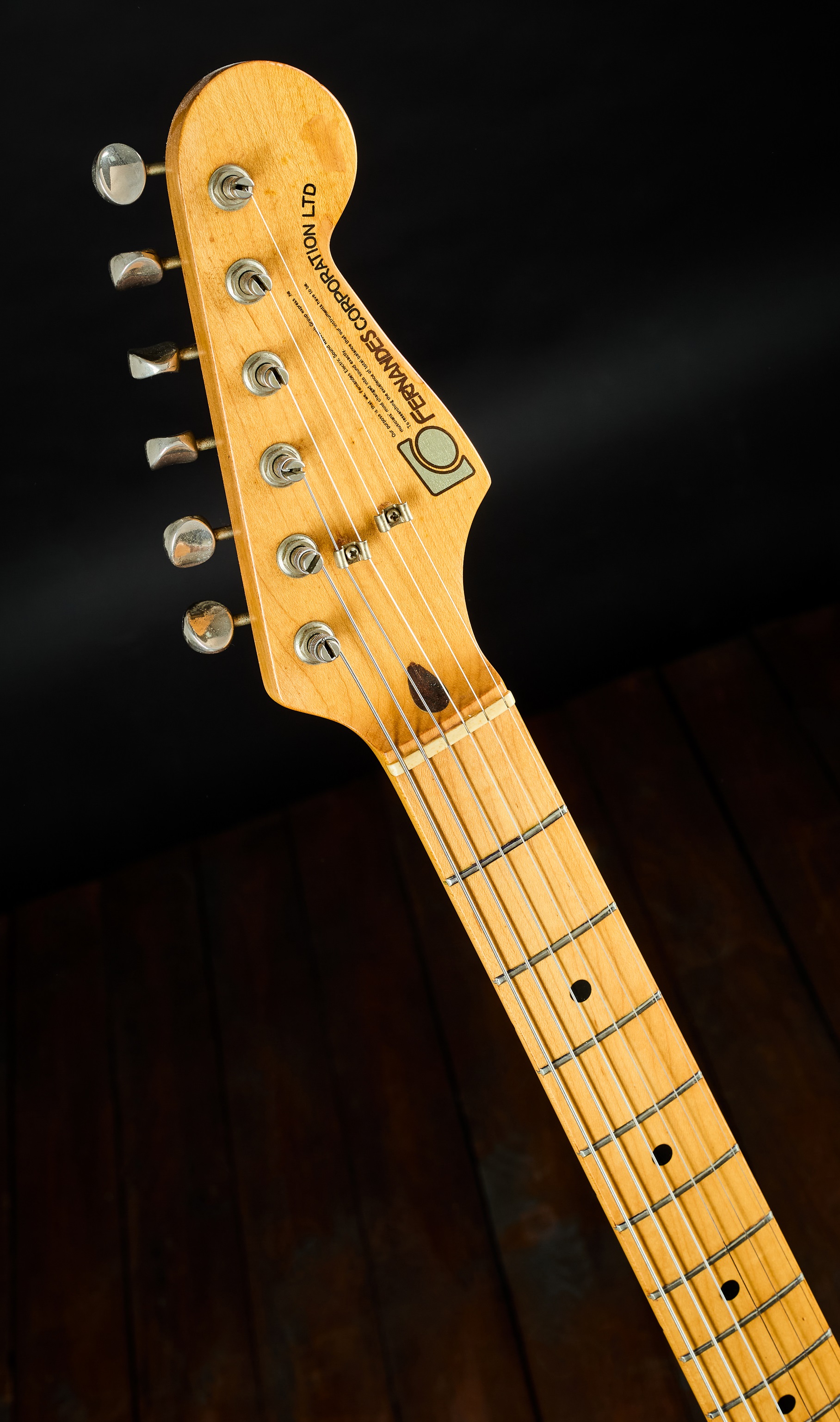 Fernandes 1980 Stone Logo 65T Strat 3TSB (obrázek 6)