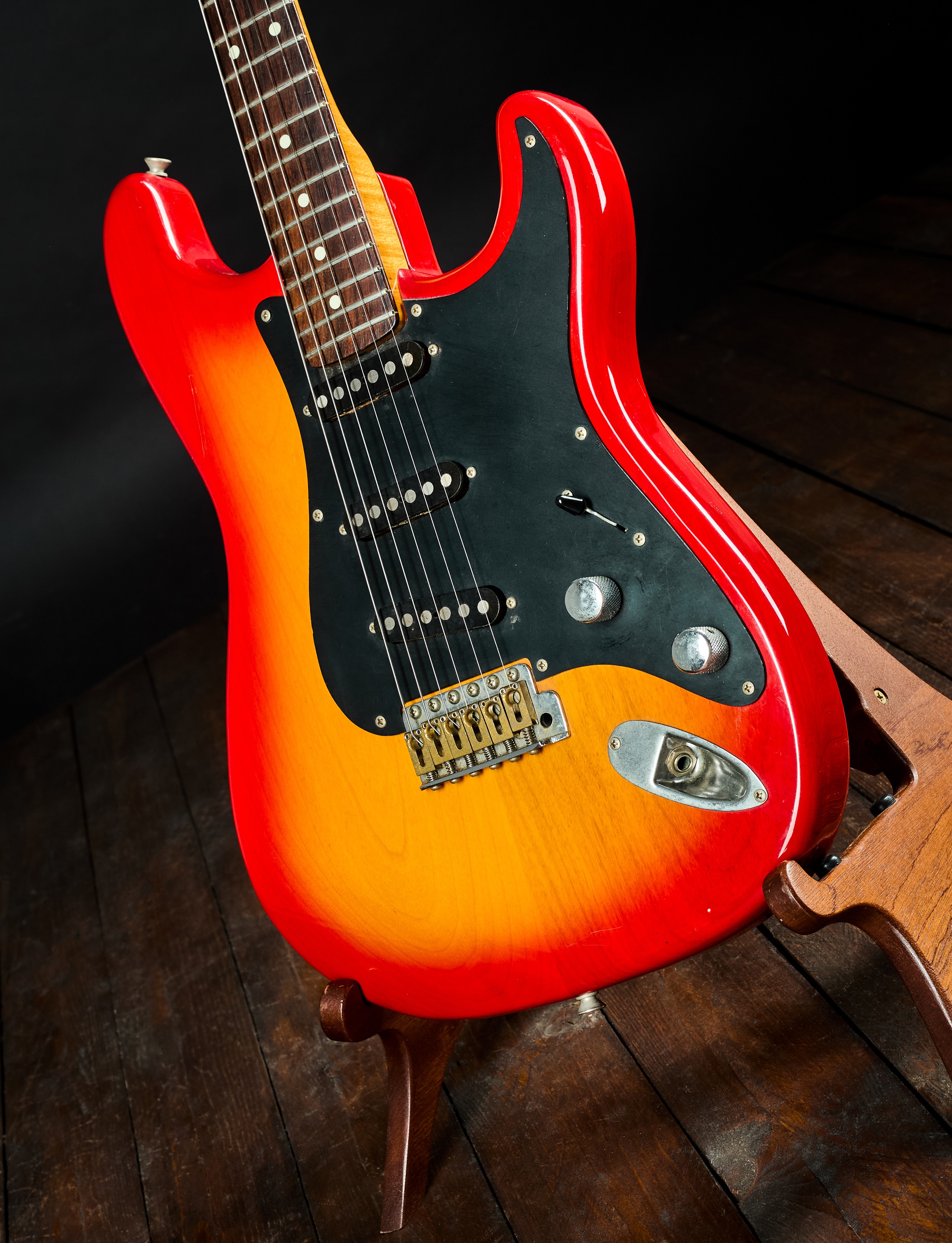 Fernandes 1985 Function Sienna Strat No Logo (obrázek 4)