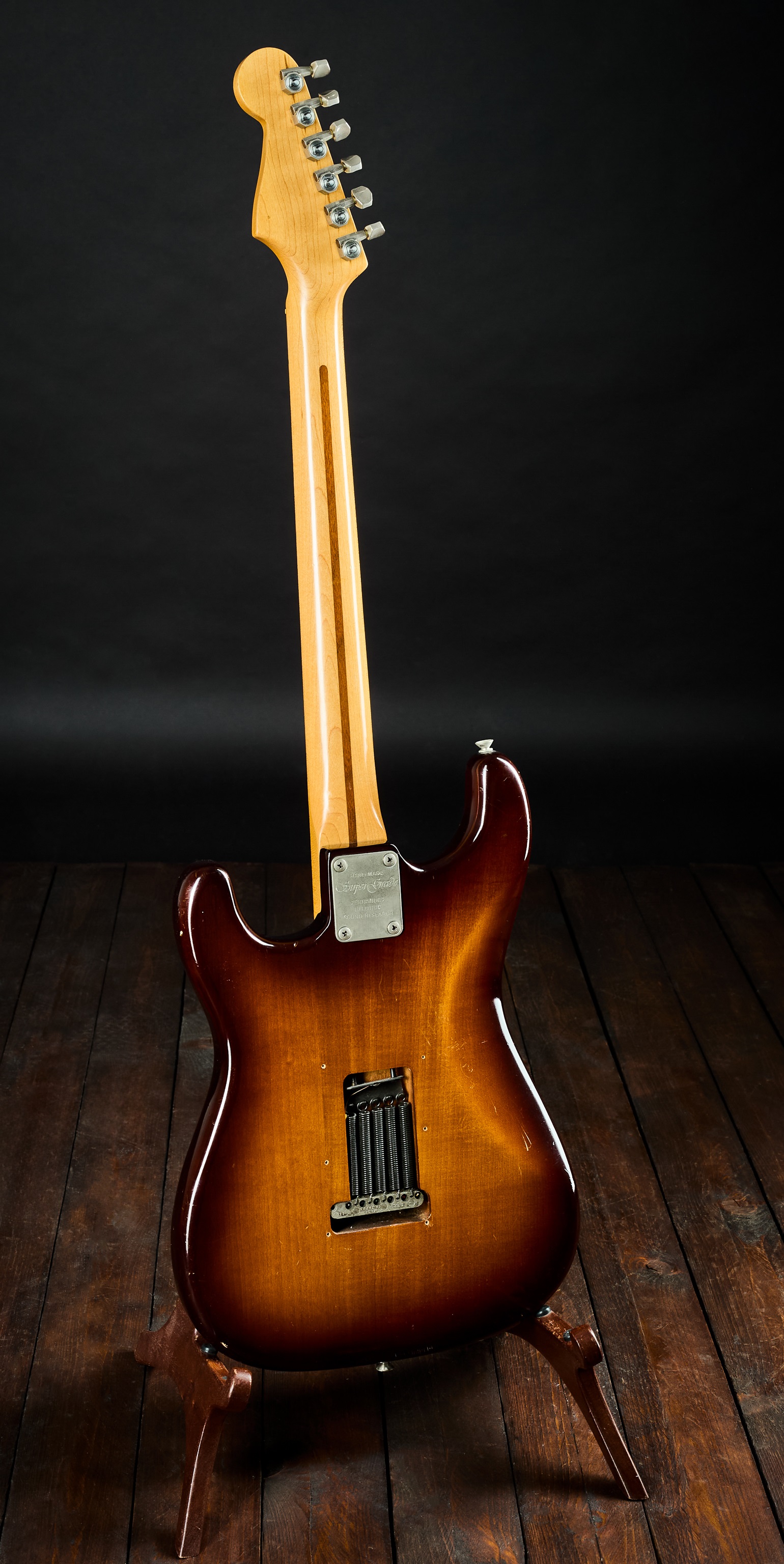 Fernandes 1979 Super Grade Strat 2TB (obrázek 3)