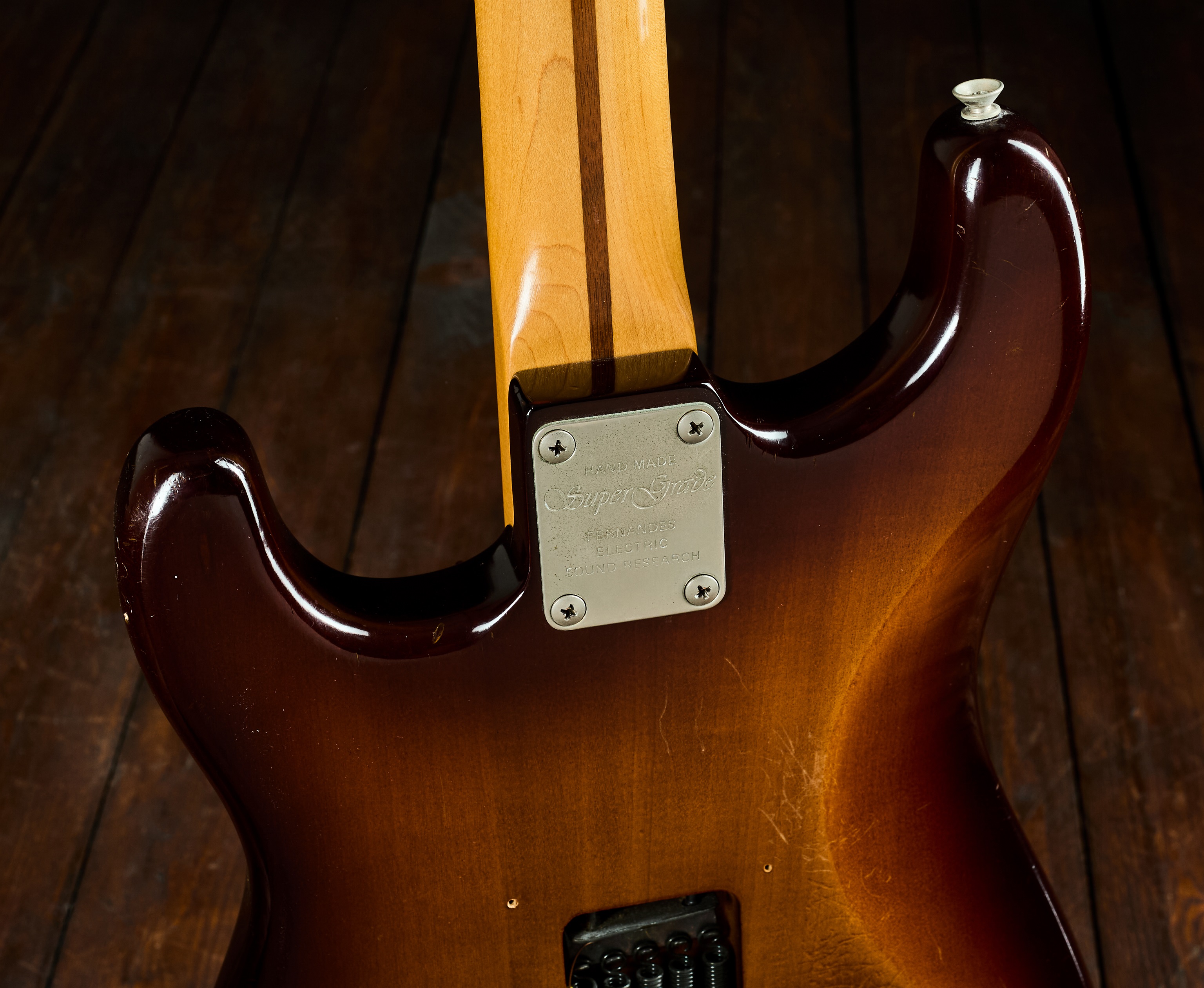 Fernandes 1979 Super Grade Strat 2TB (obrázek 5)