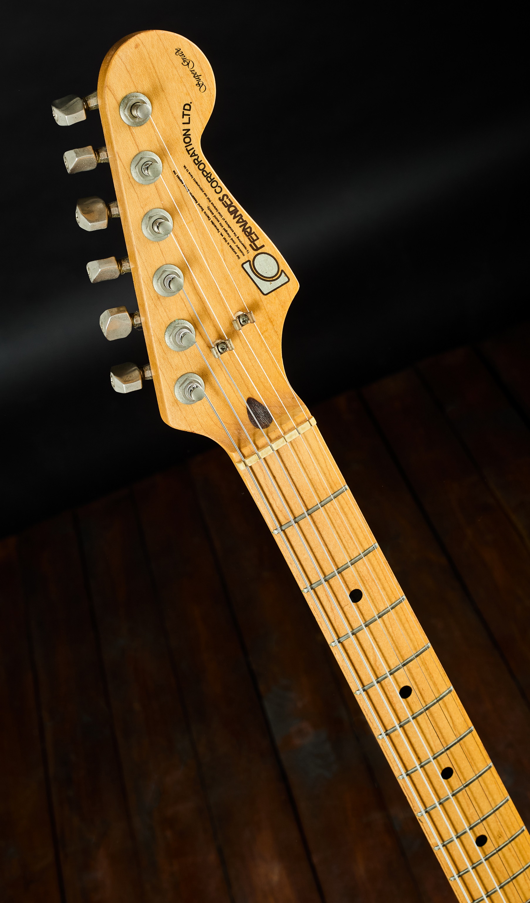 Fernandes 1979 Super Grade Strat 2TB (obrázek 6)