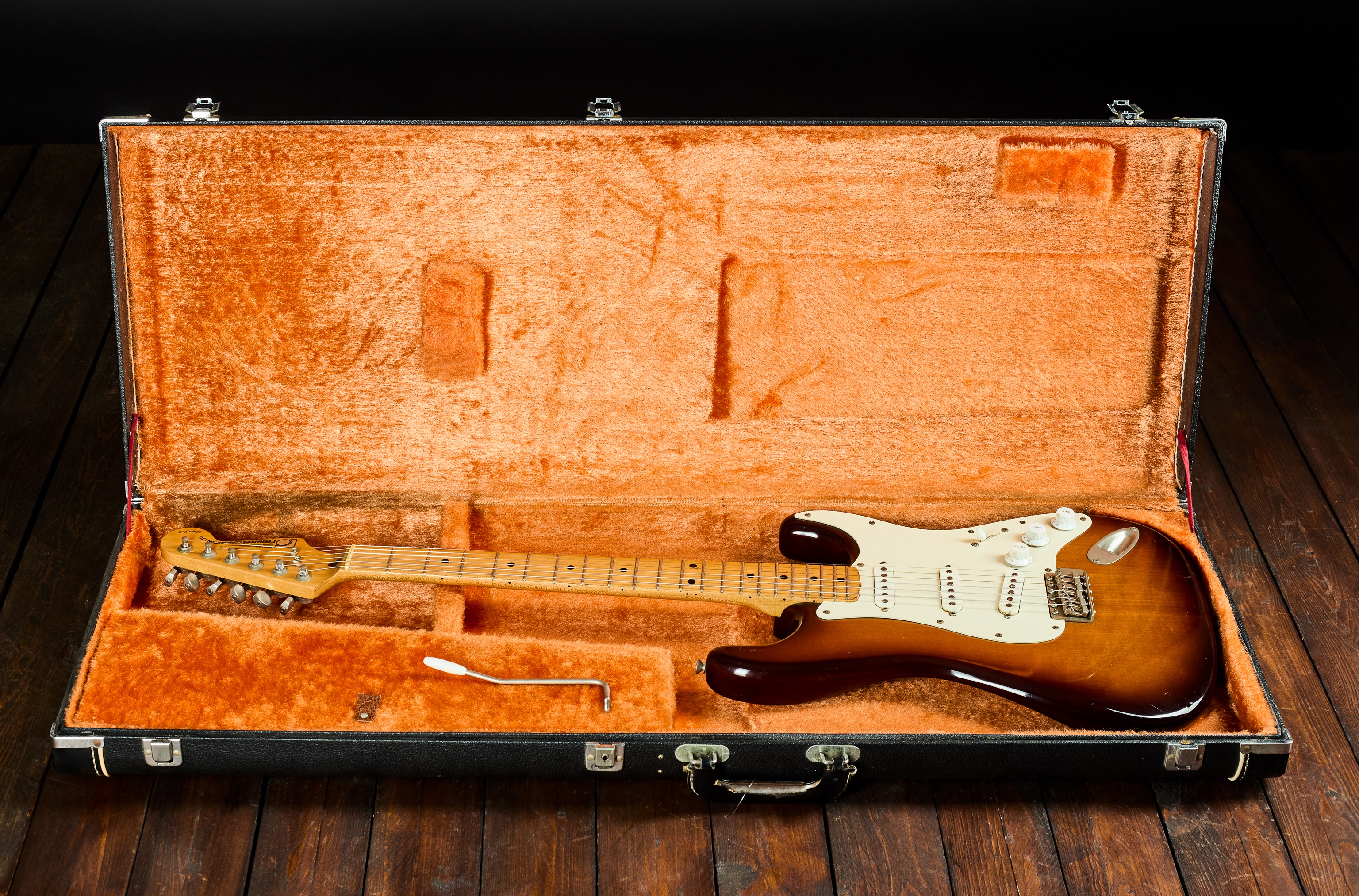 Fernandes 1979 Super Grade Strat 2TB (obrázek 8)