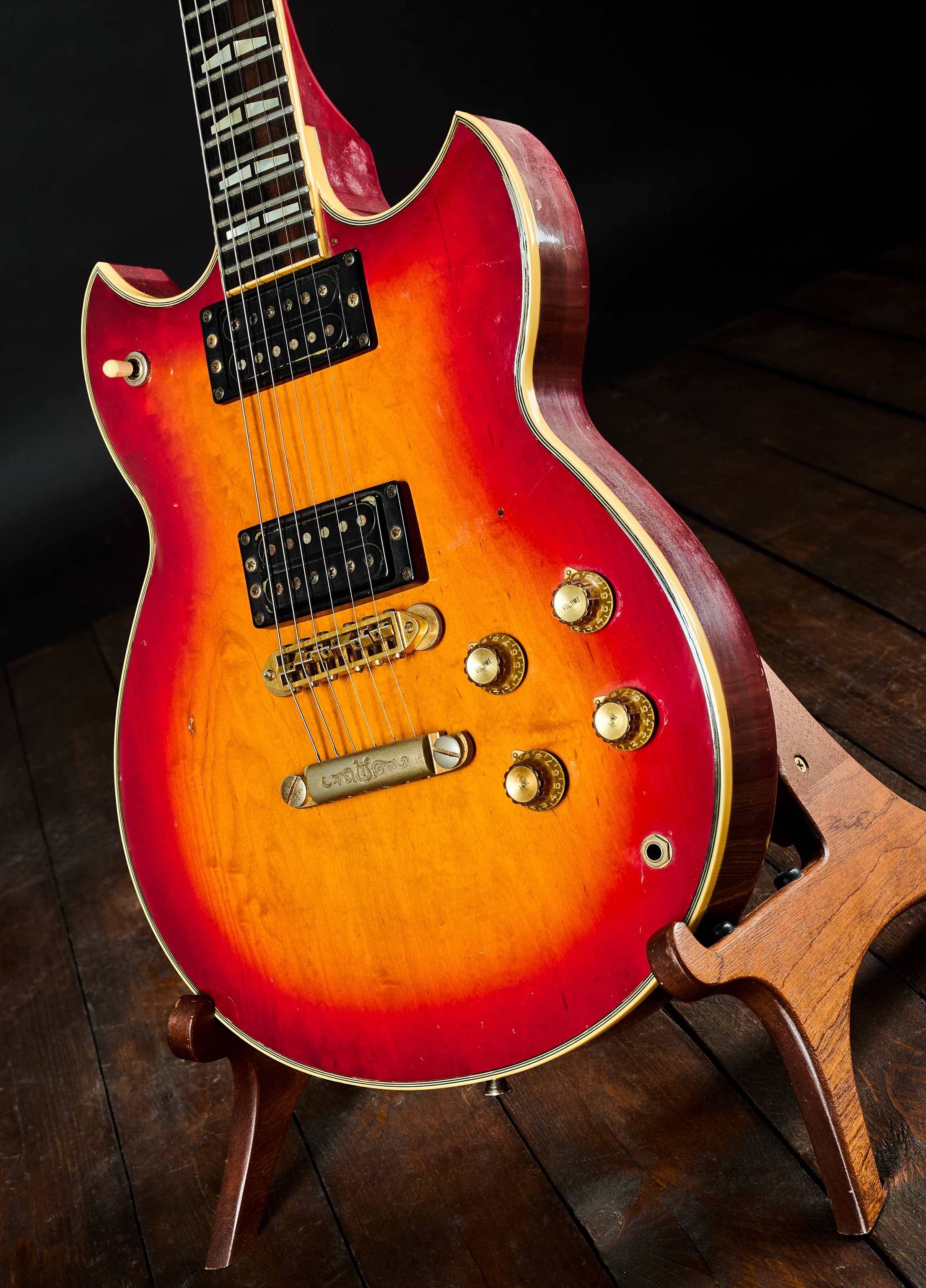 Yamaha 1982 SG-1000 Cherry Burst (obrázek 4)