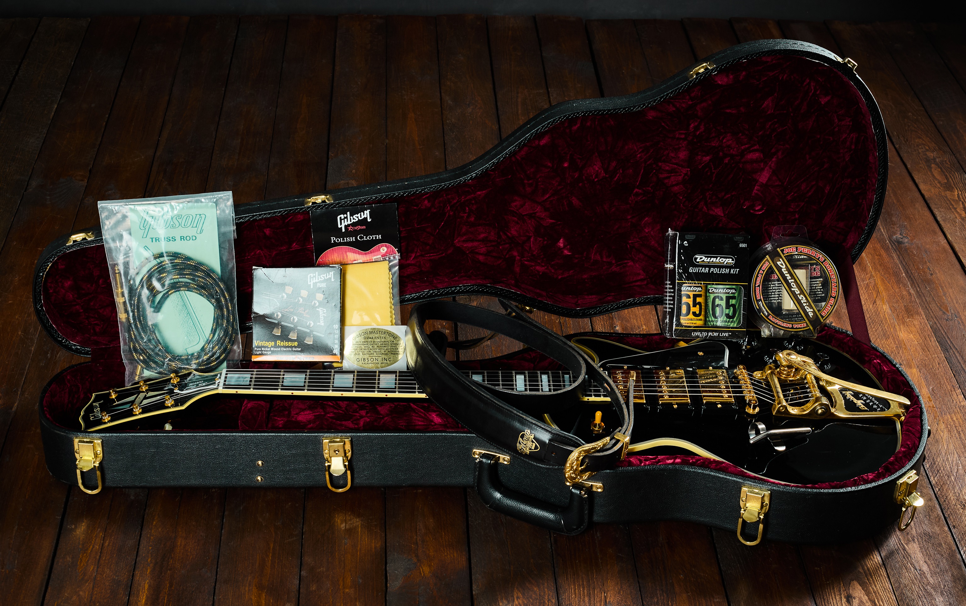 Gibson Custom 2008 Les Paul Custom 1957 Reissue 3-Pickup Bigsby VOS Eb (obrázek 8)