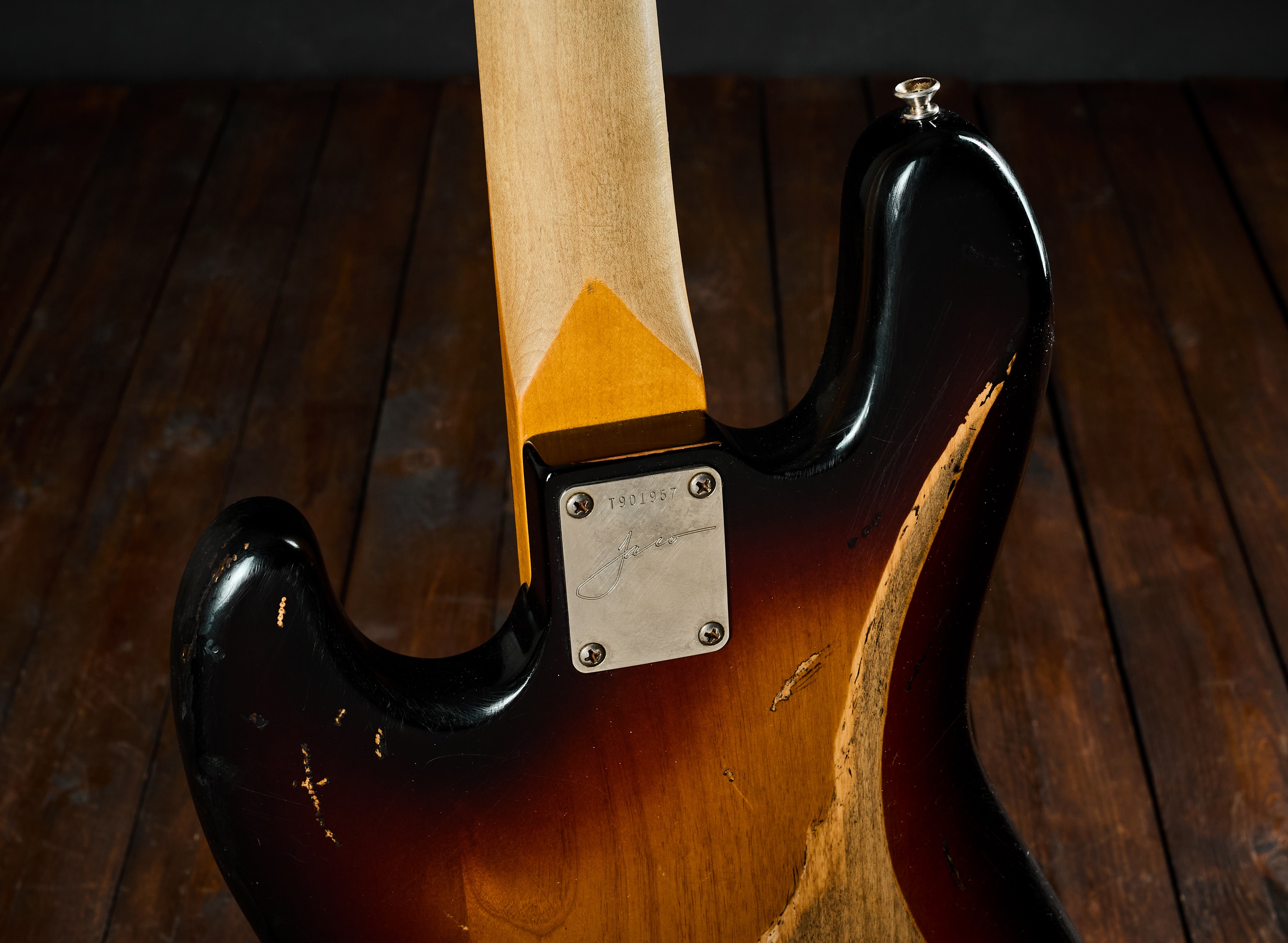 Fender 2012 Jaco Pastorius Jazz Bass USA Artist MOD (obrázek 5)