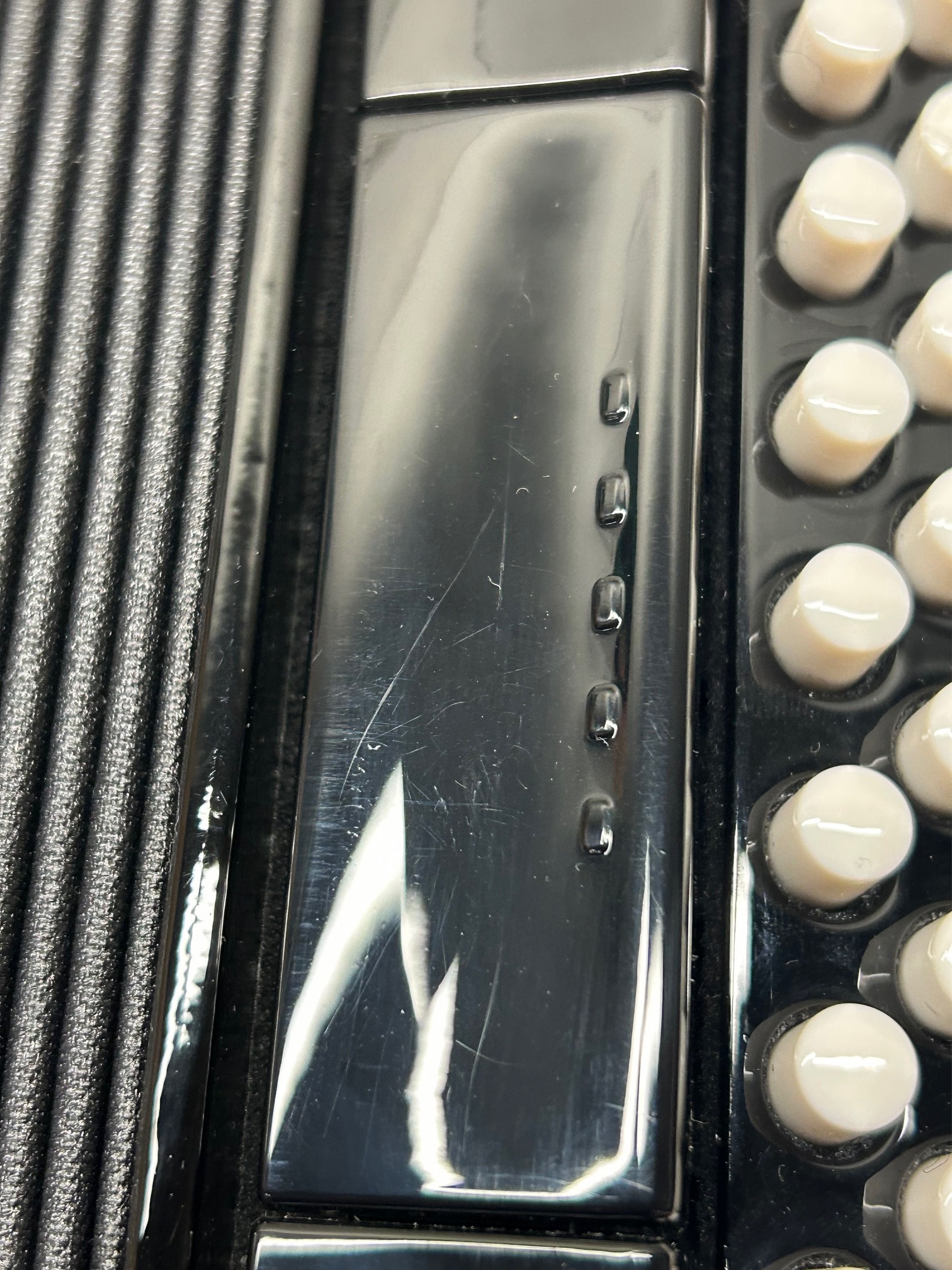 Hohner Nova III 96 black, B-stepped (použité) (obrázek 14)