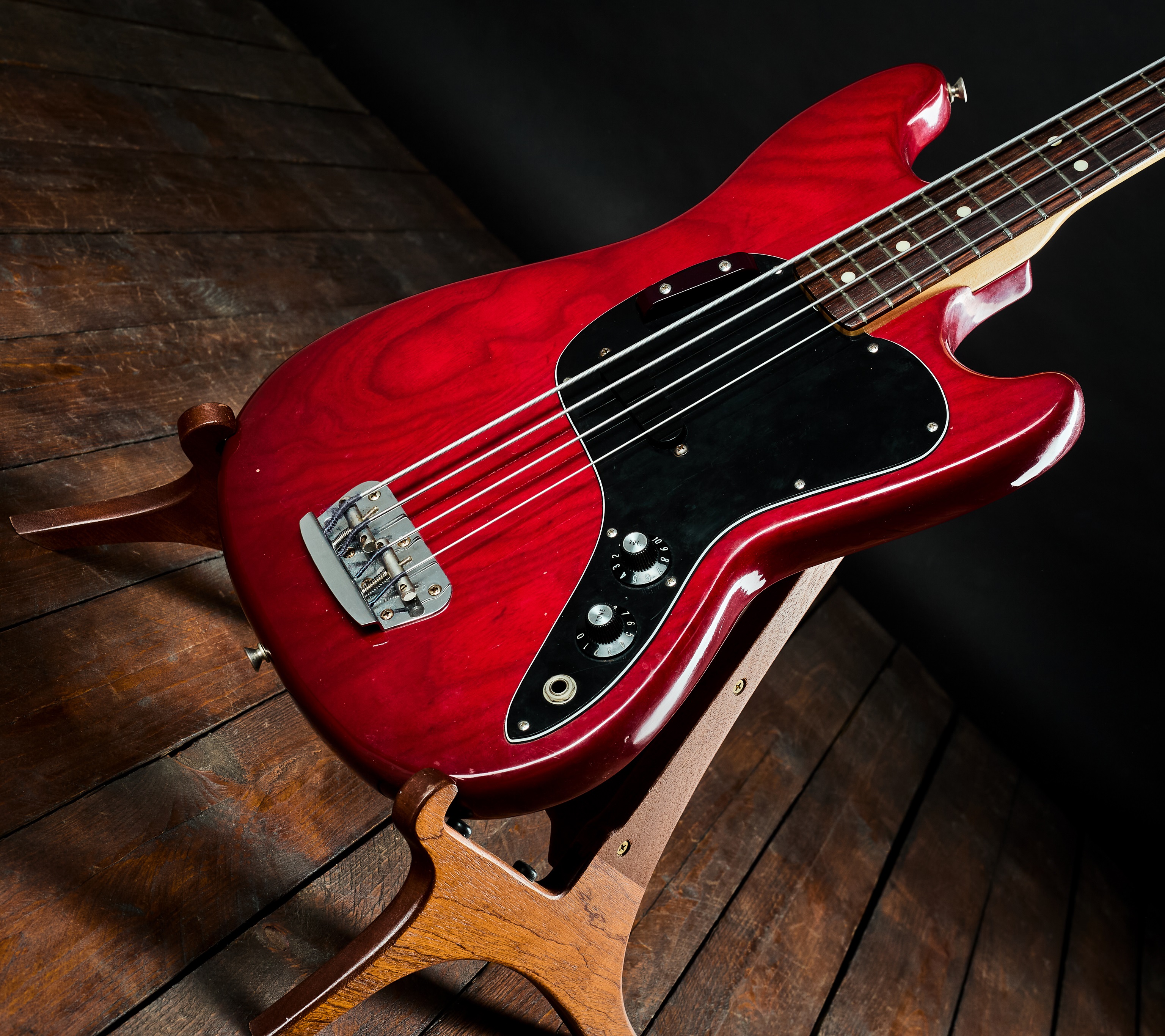 Fender 1980 Musicmaster Bass WR Ash Body (obrázek 4)