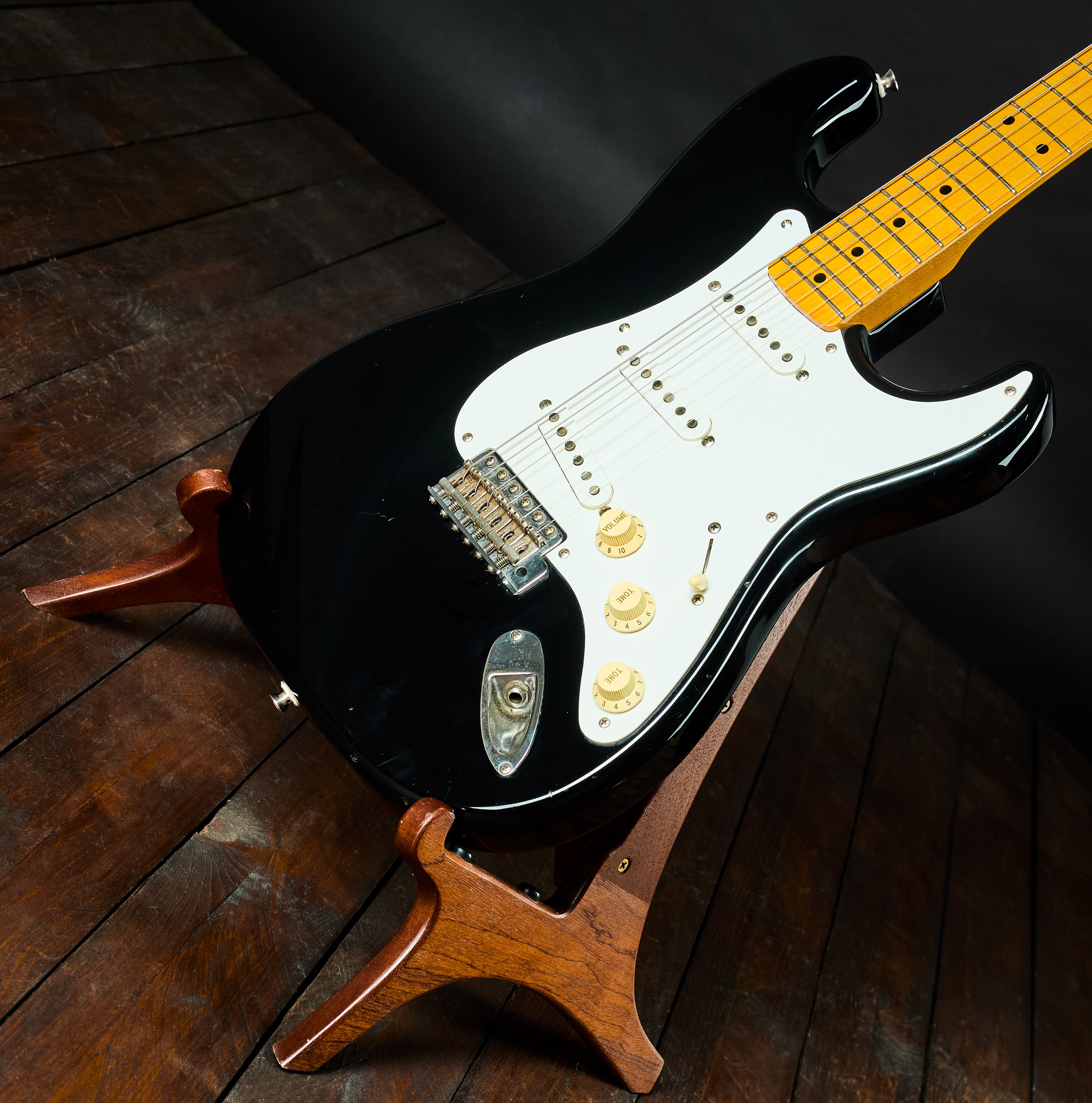 Fender 2005 Stratocaster ST57-66US Crafted in Japan (obrázek 4)