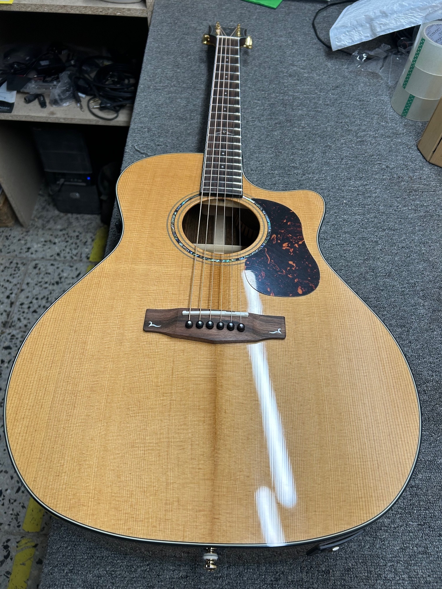 Cort Gold A6-Bocote NAT (použité) (obrázek 12)