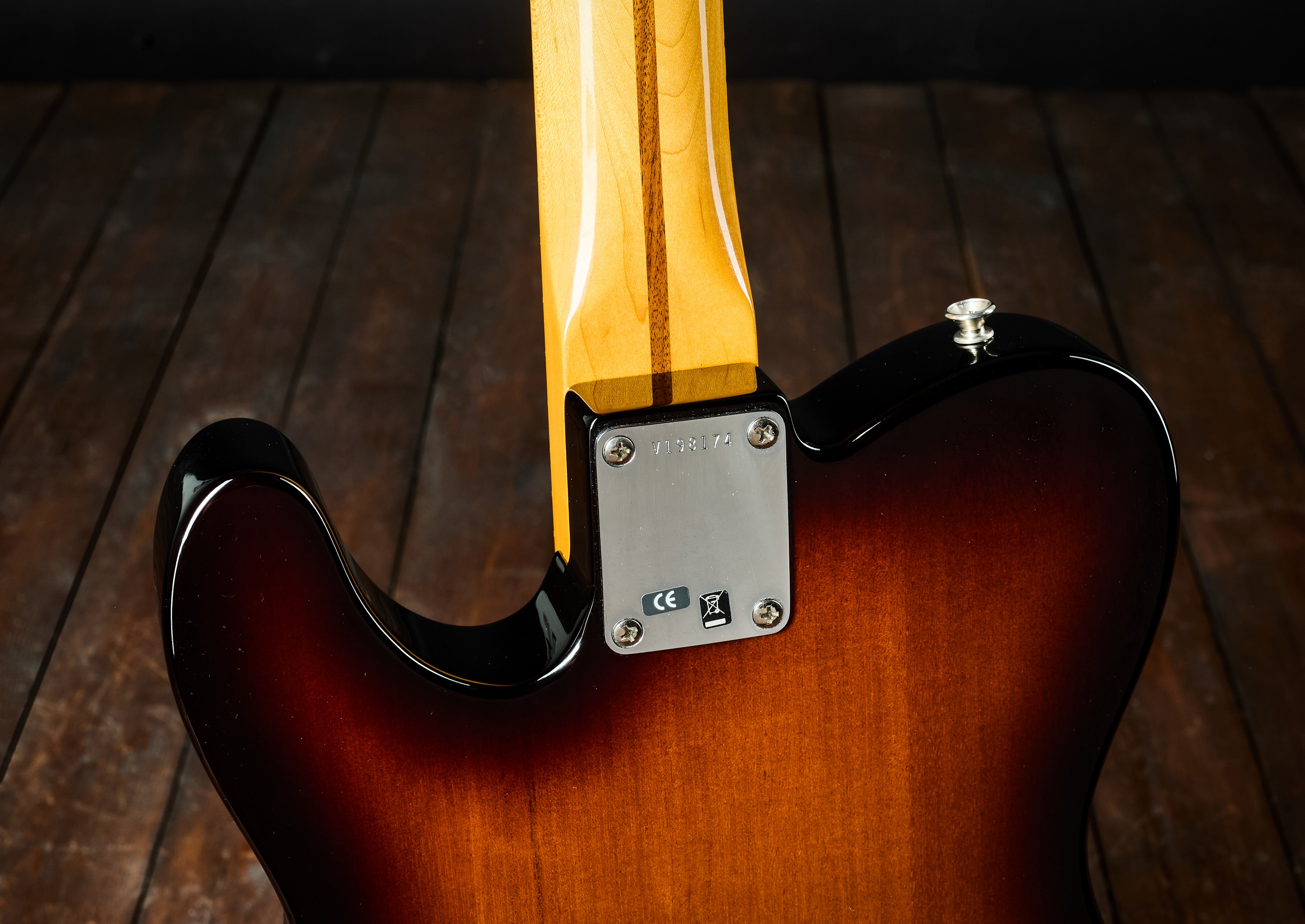 Fender 2012 AVRI 69 Thinline (obrázek 5)