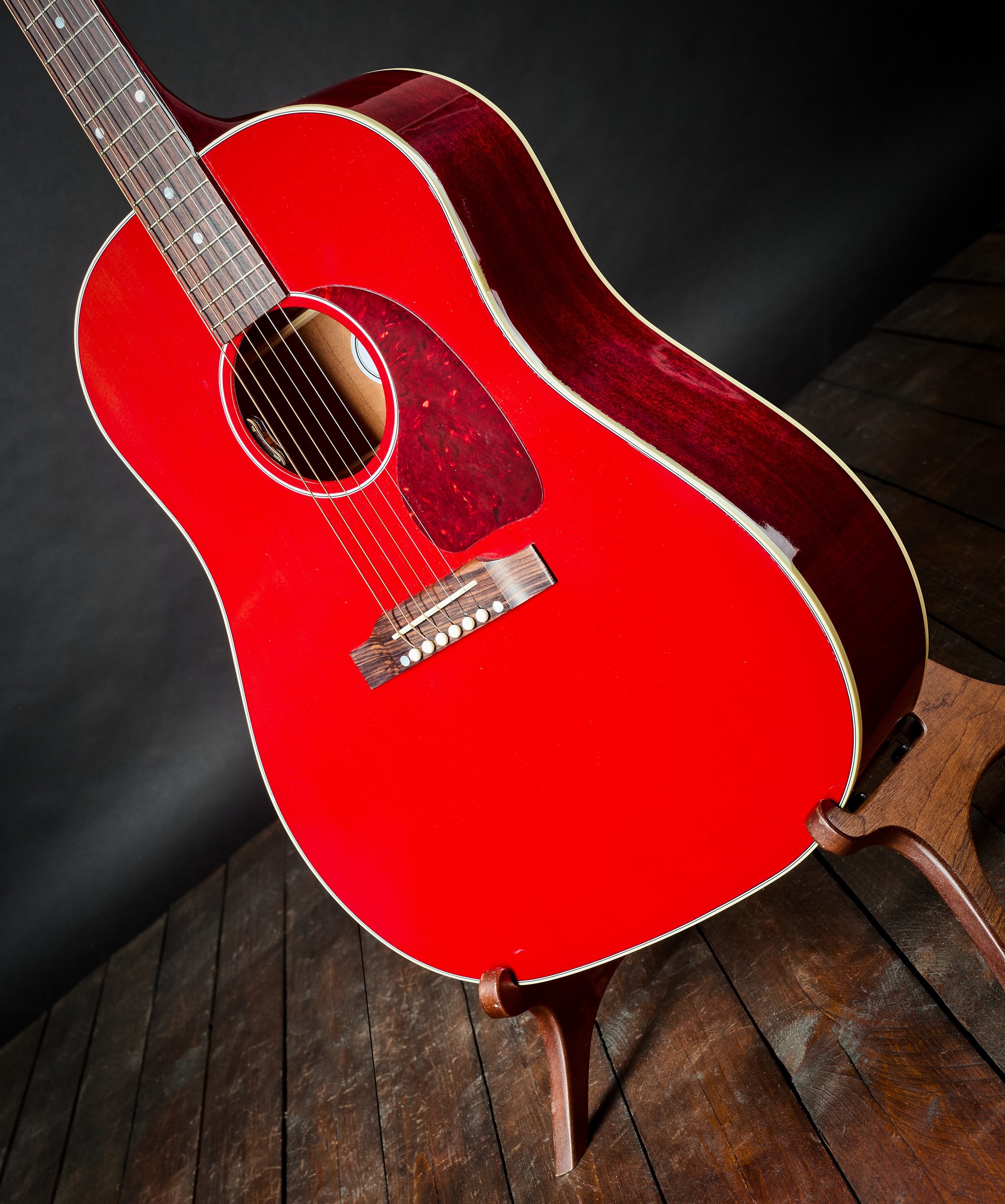 Gibson 2023 J-45 Standard Cherry (obrázek 4)