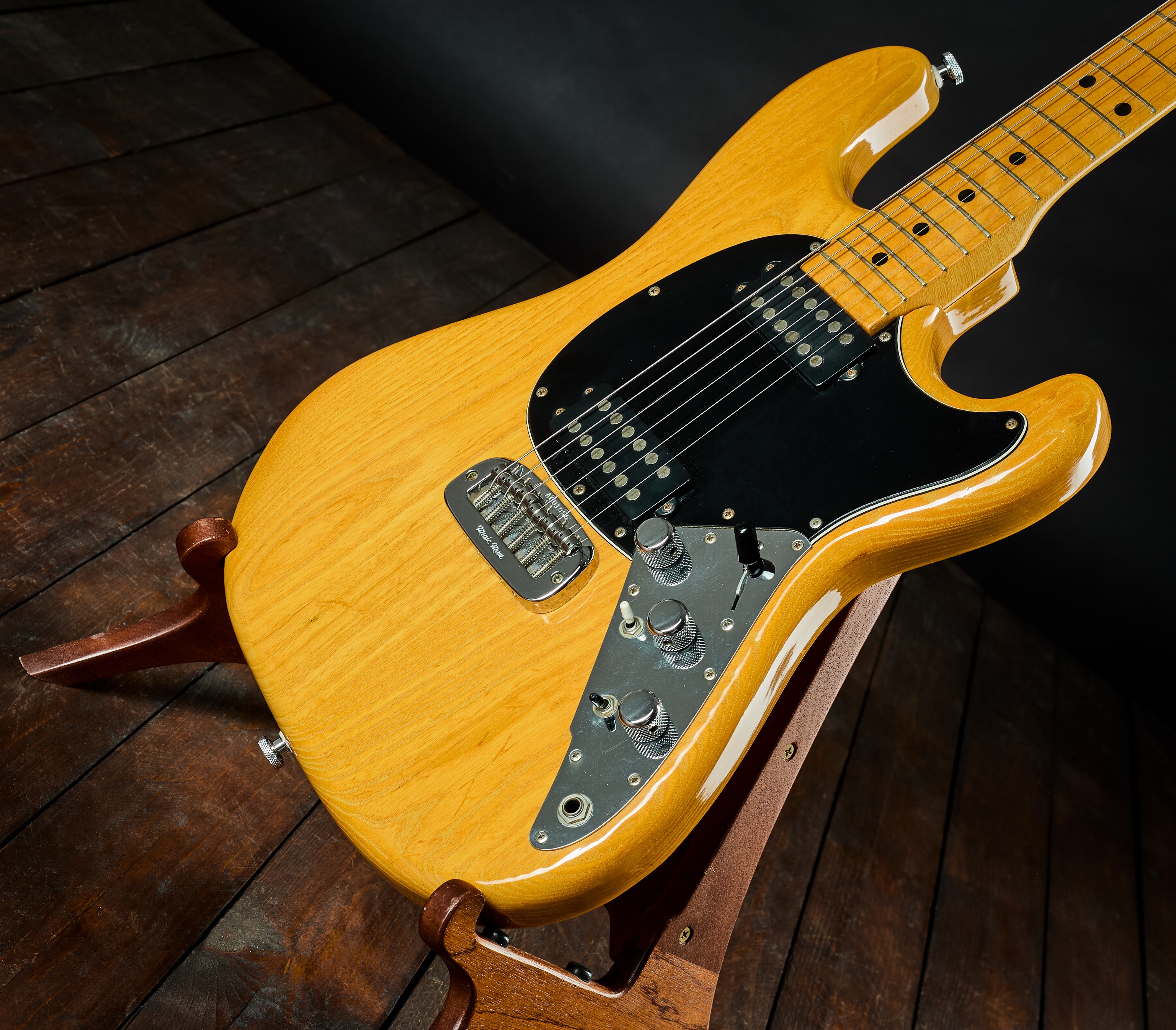 Music Man 1978 Sabre II Natural (obrázek 4)