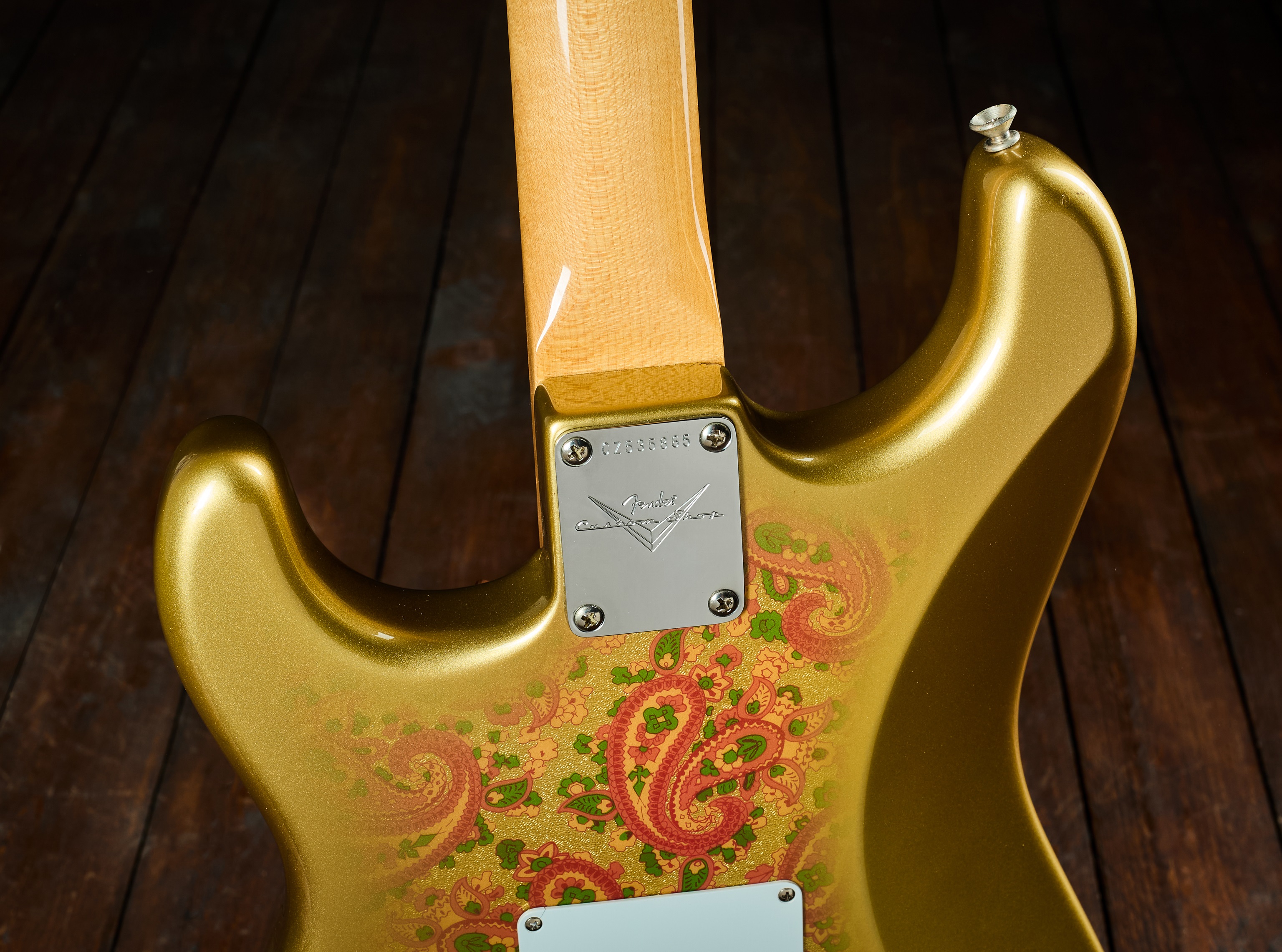 Fender Custom Shop 2018 Masterbuilt 69 Pink/Gold Paisley Stratocaster (obrázek 5)