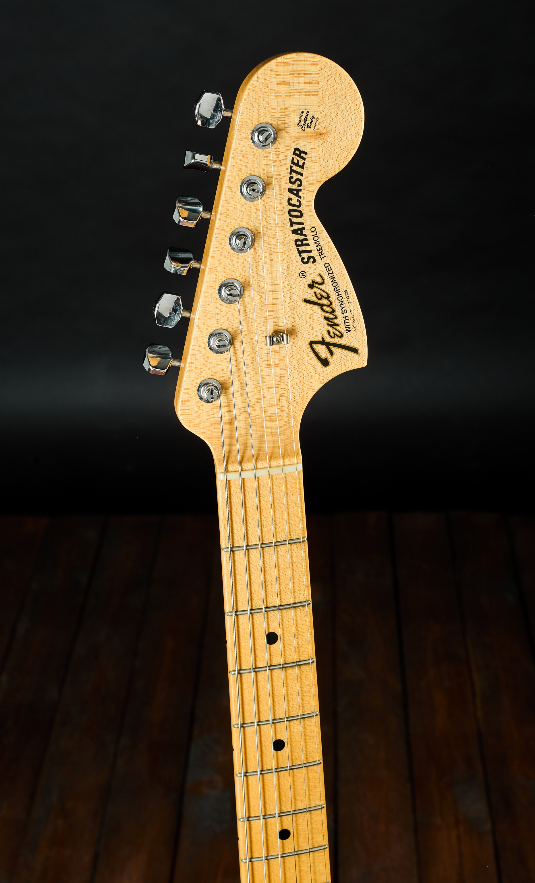 Fender Custom Shop 2018 Masterbuilt 69 Pink/Gold Paisley Stratocaster (obrázek 11)