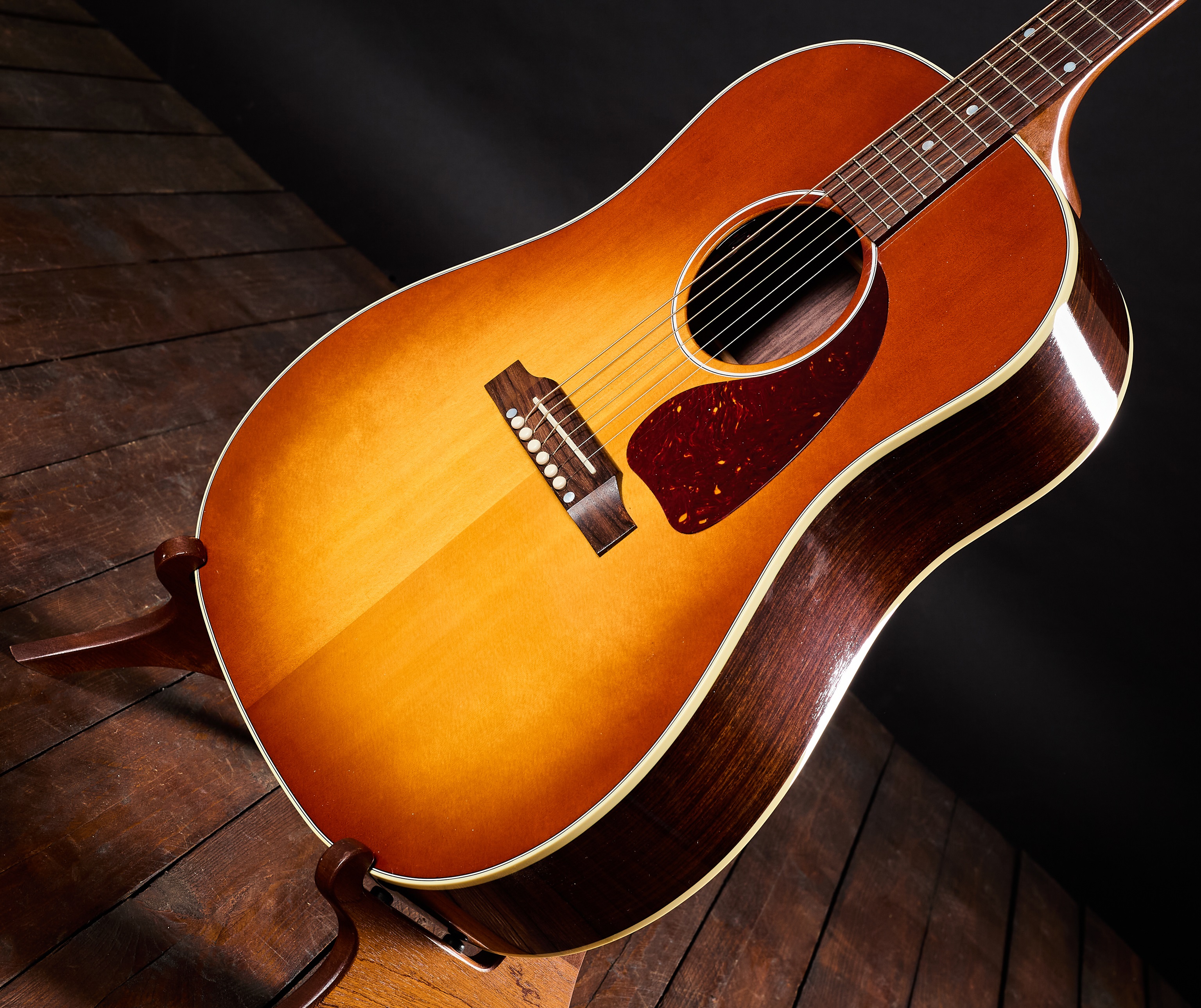 Gibson 2023 J-45 Studio Rosewood (obrázek 4)