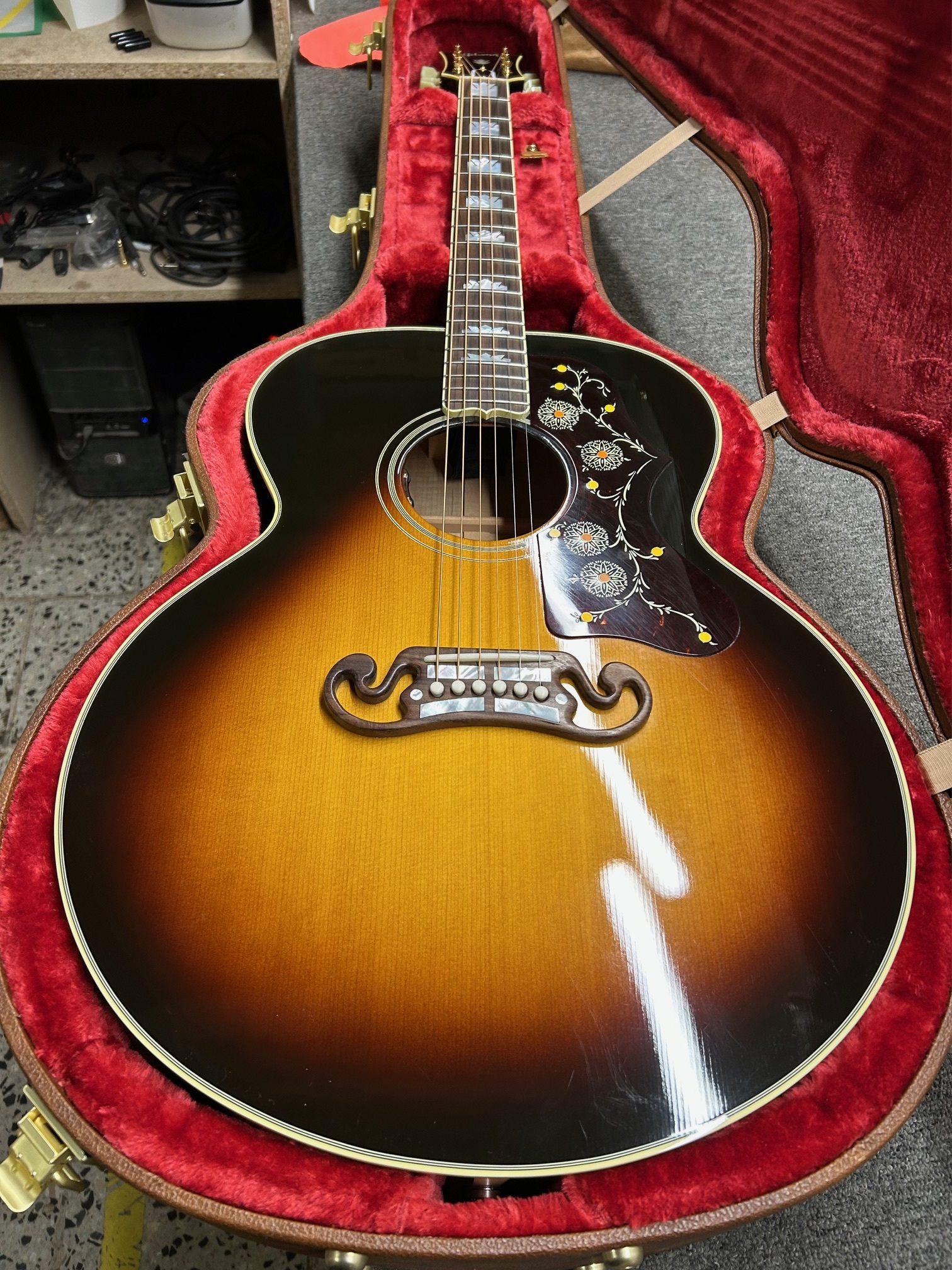 Gibson SJ-200 Original Vintage Sunburst (použité) (obrázek 16)