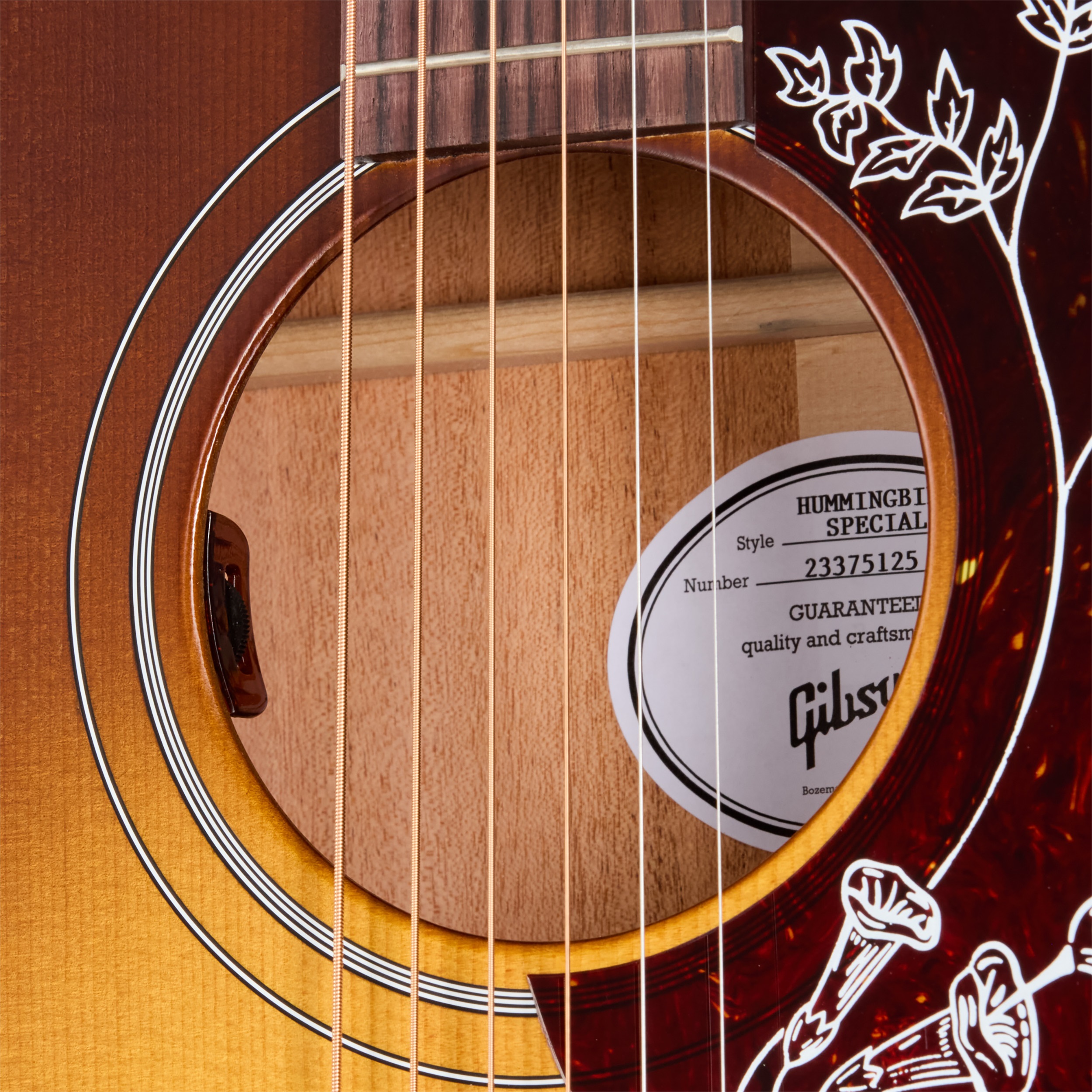 Gibson Hummingbird Special Satin Honey Burst (obrázek 4)
