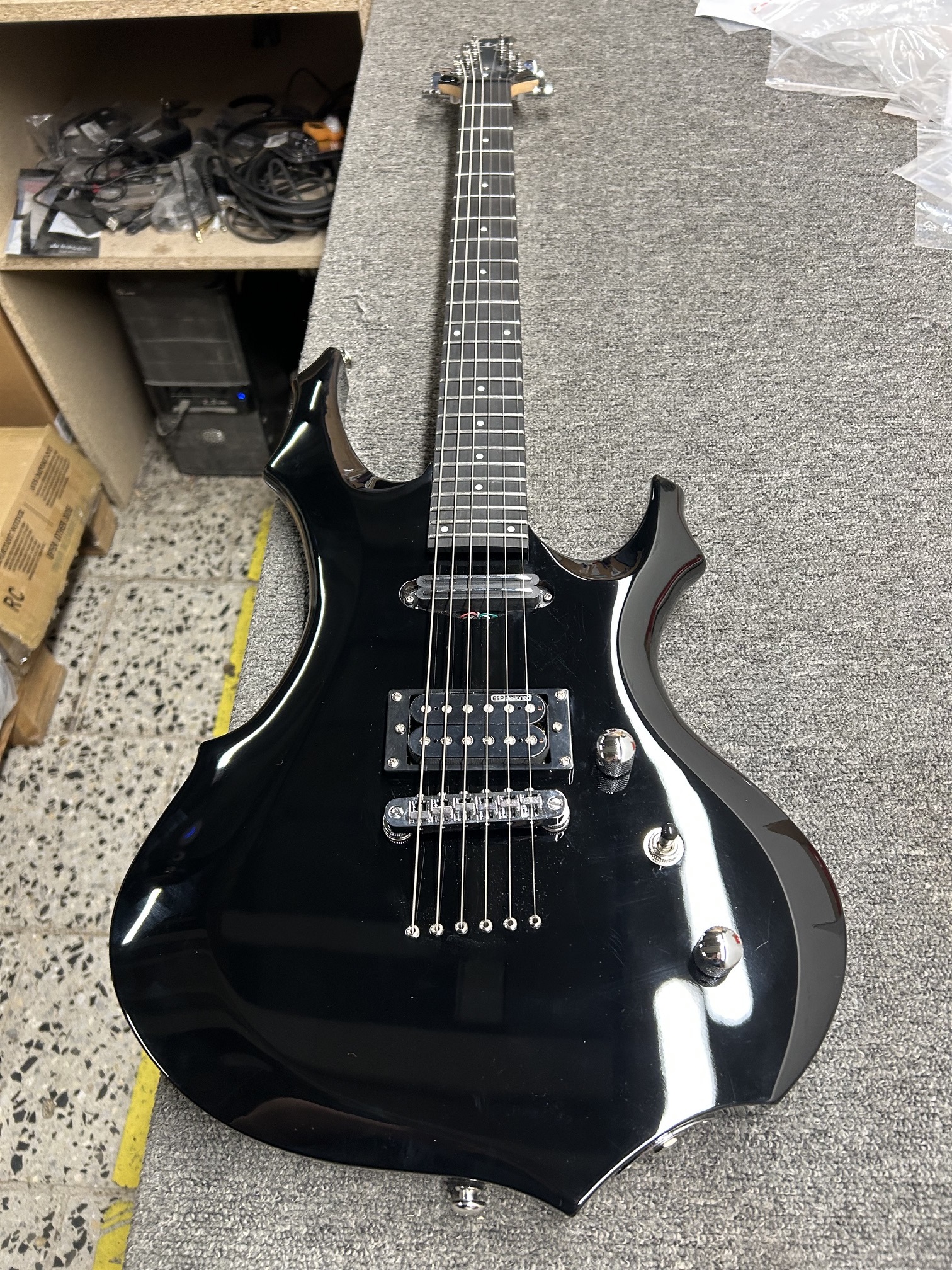 ESP LTD F-10KIT BLK (použité) (obrázek 13)