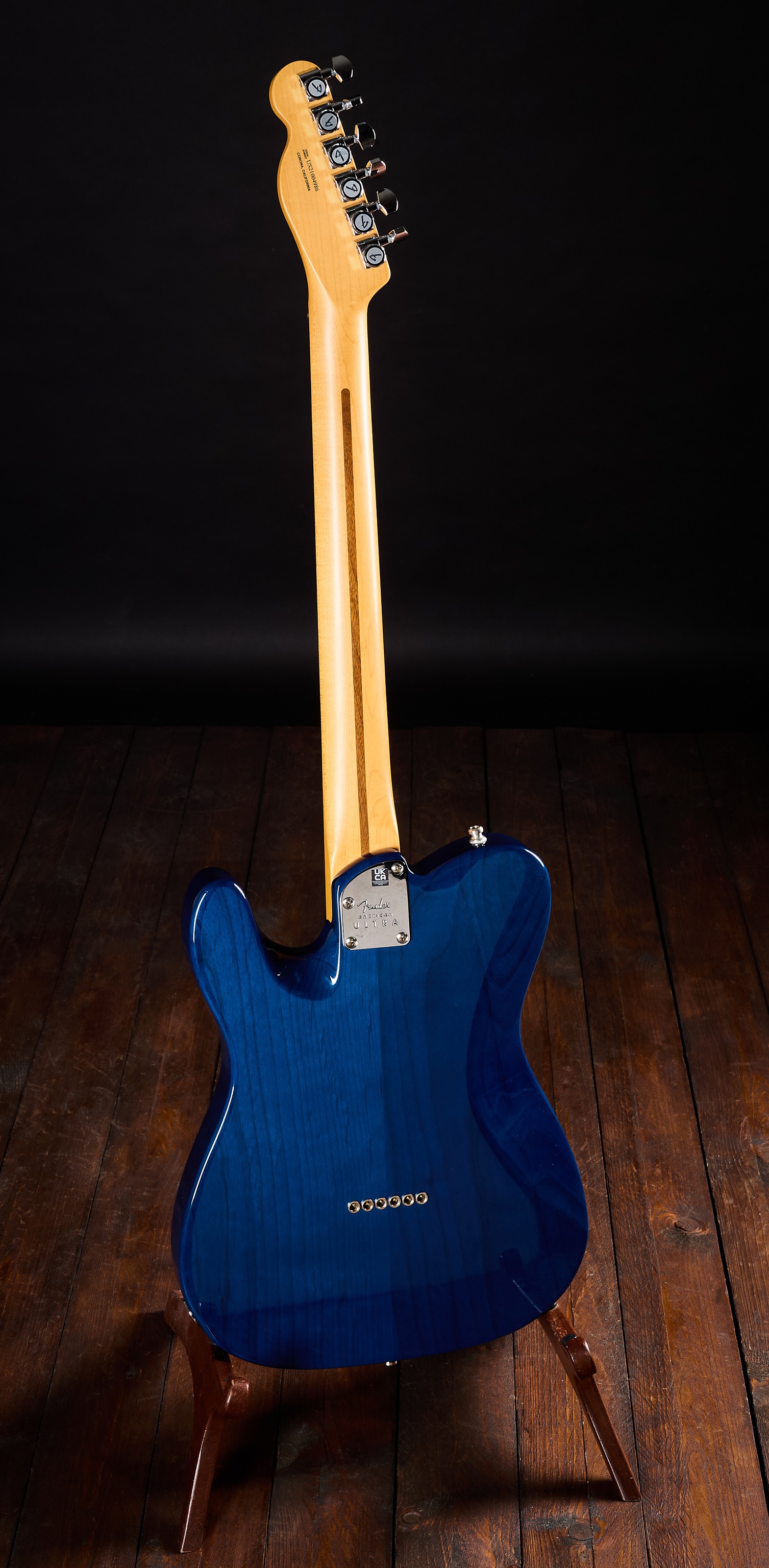 Fender 2021 American Ultra Telecaster Denim Burst (obrázek 3)