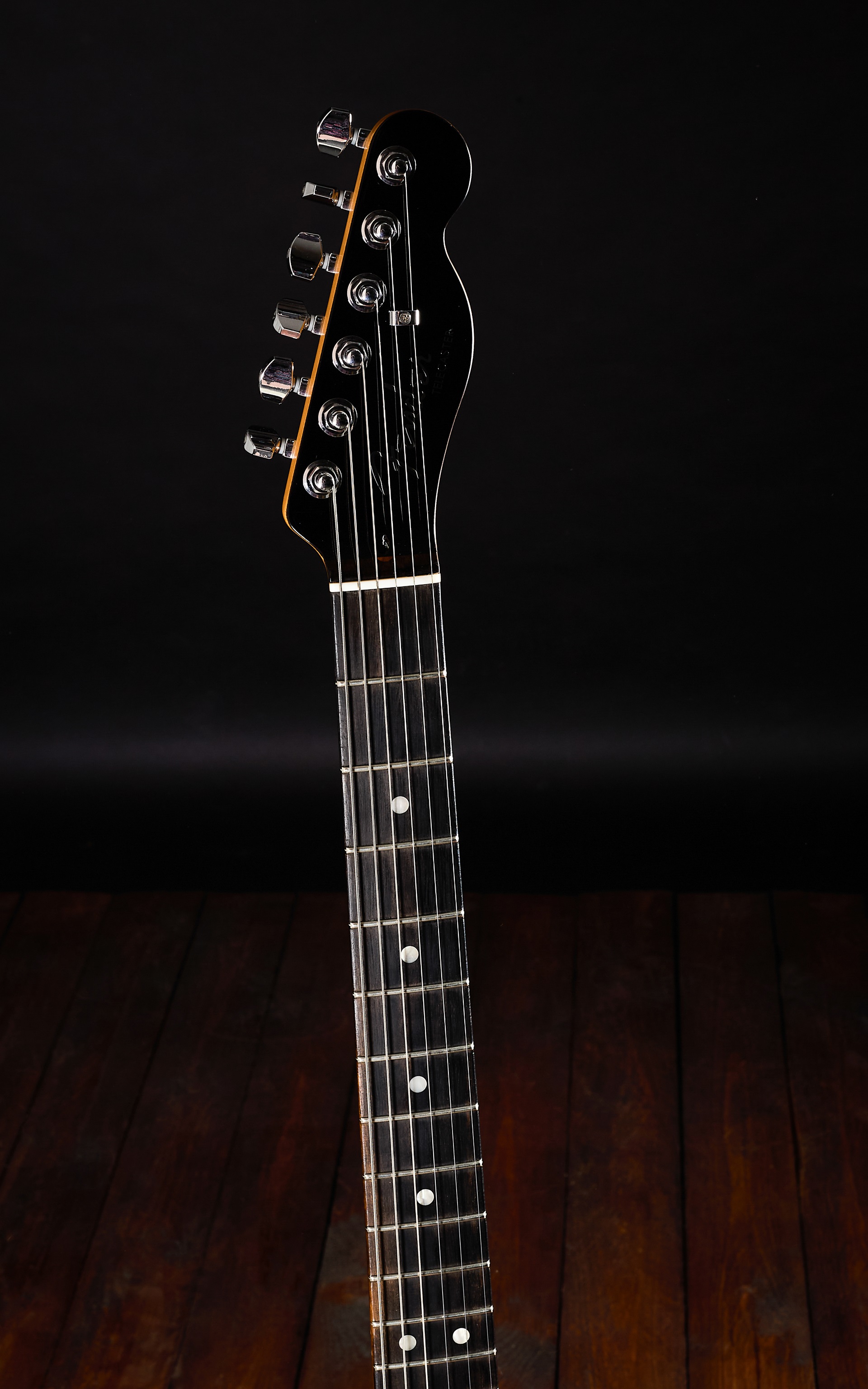Fender 2021 American Ultra Telecaster Denim Burst (obrázek 6)