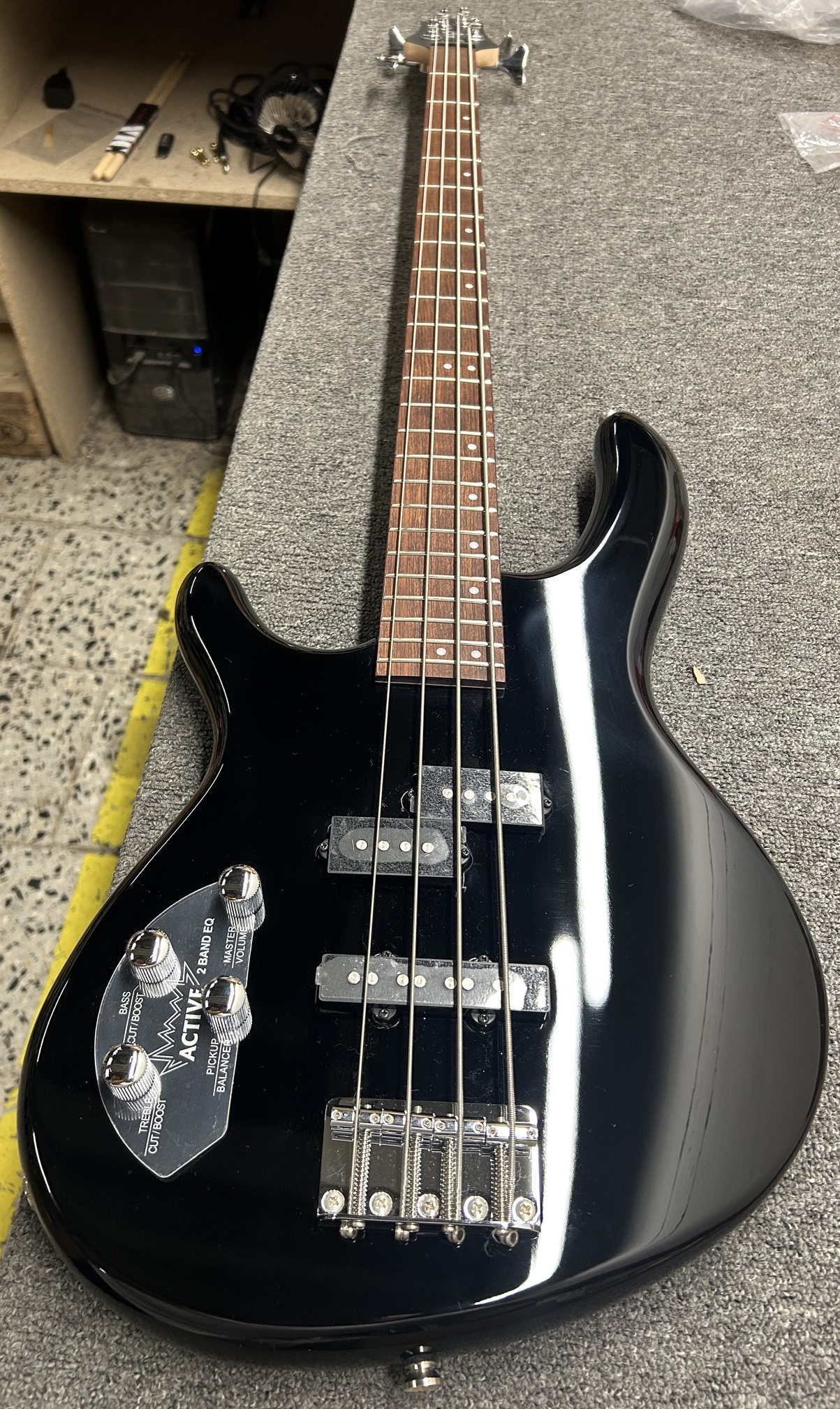 Cort Action Plus LH BK (použité) (obrázek 13)