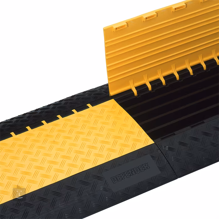 Defender 3 - Defender