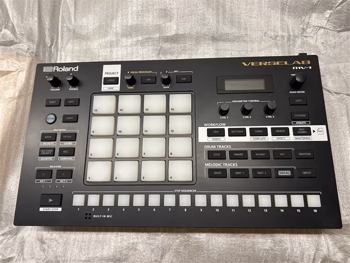 Roland Verselab MV-1 (gebraucht) - Music-Production-Station