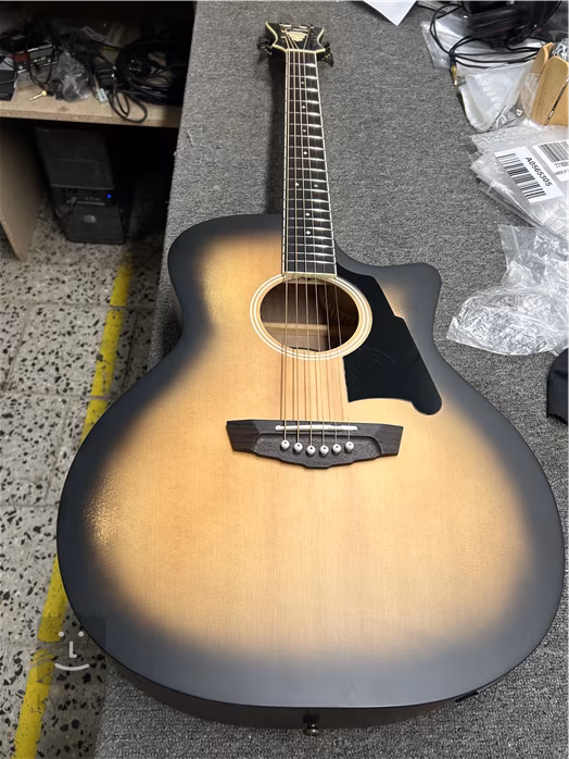 D'Angelico Premier Gramercy Grand Auditorium CE Aged Burst (gebraucht) - Elektroakustische Gitarre