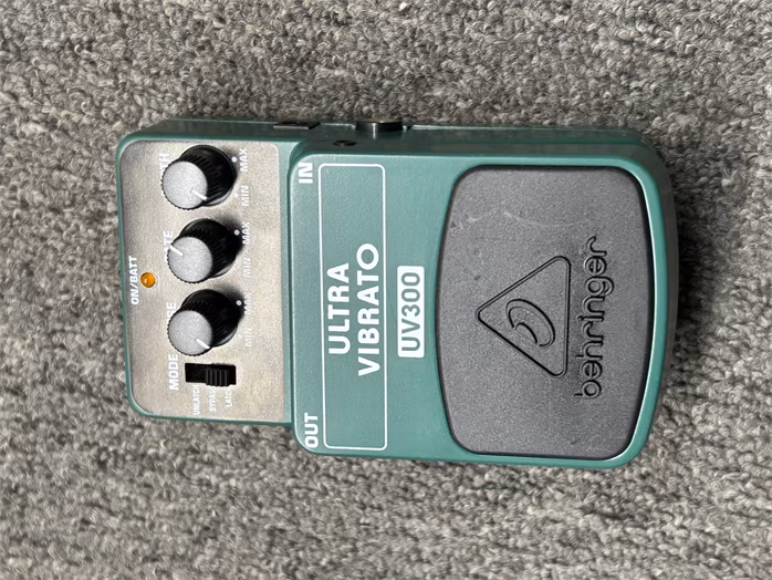 Behringer UV300 (gebraucht) - Gitarren-Effekt