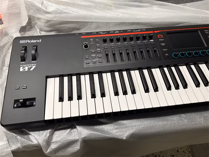 Roland Fantom-07 (gebraucht) - Synthesizer