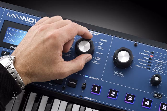 Novation miniNOVA (kicsomagolt) - Szintetizátor