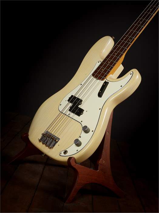 Fender 1966 Precision Bass Refin Trans Blonde 1-Piece Ash Body - Elektromos basszusgitár