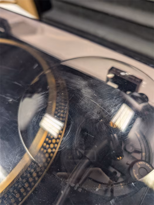 Reloop HiFi TURN 5 (sérült) - Közvetlen meghajtású Hi-Fi lemezjátszó